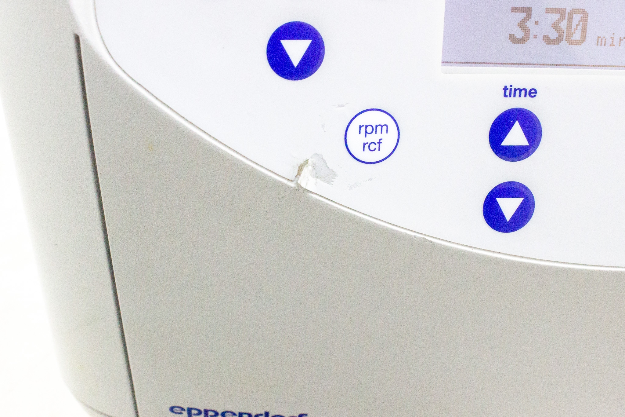 Eppendorf 5430 Benchtop Microcentrifuge 17500 RPM Cap 650mL Versatile