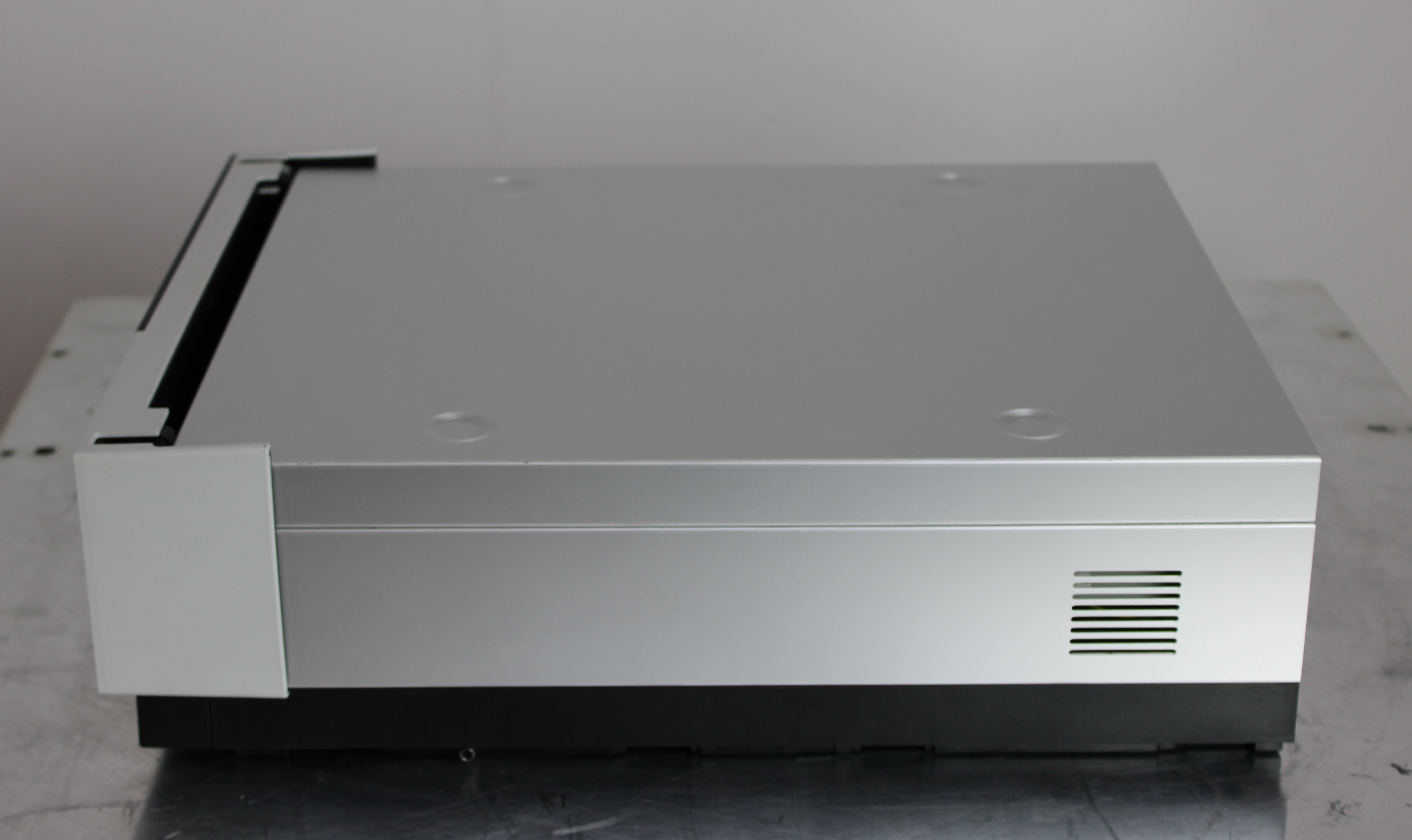 Thermo Scientific Dionex UltiMate 3000 Quaternary Pump For Analytical LC