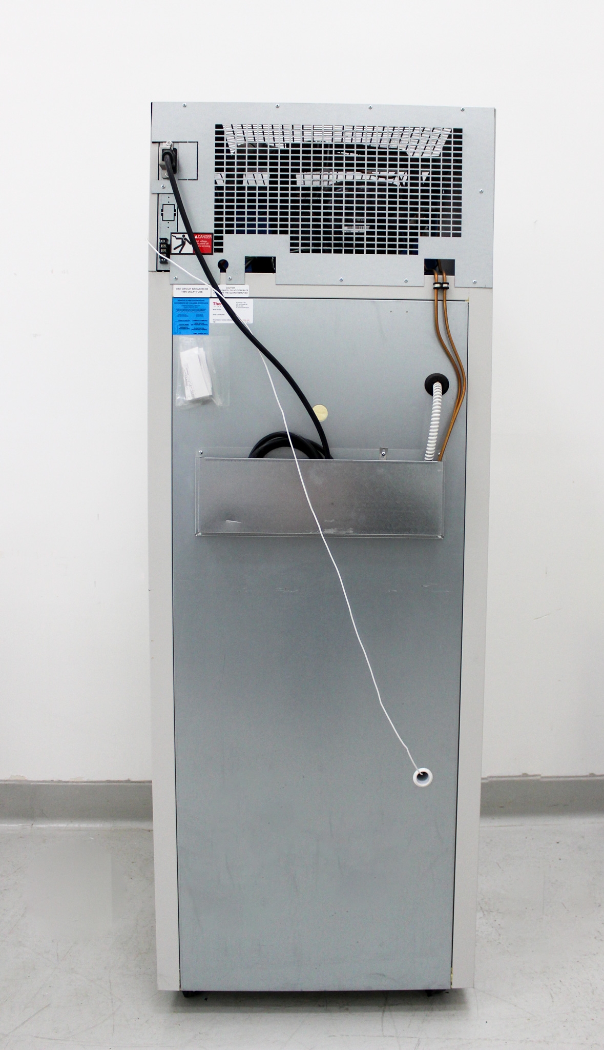 Thermo REL2304A Lab Refrigerator, 23.3 cu ft, 1C to 8C, Microprocessor Controlled