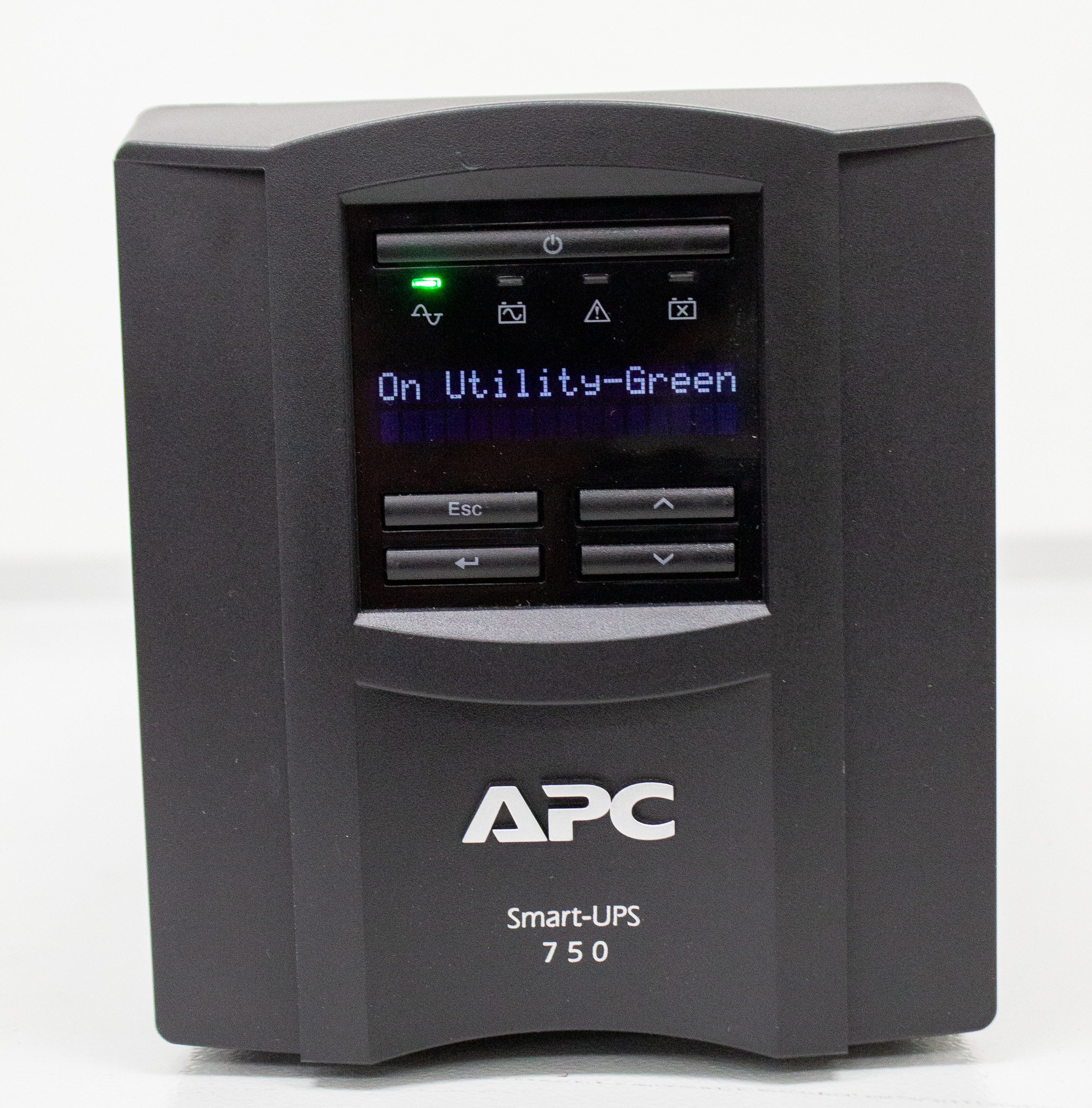APC Smart-UPS 750VA Tower UPS Line Interactive 6 Outlets Used USA 120V IT
