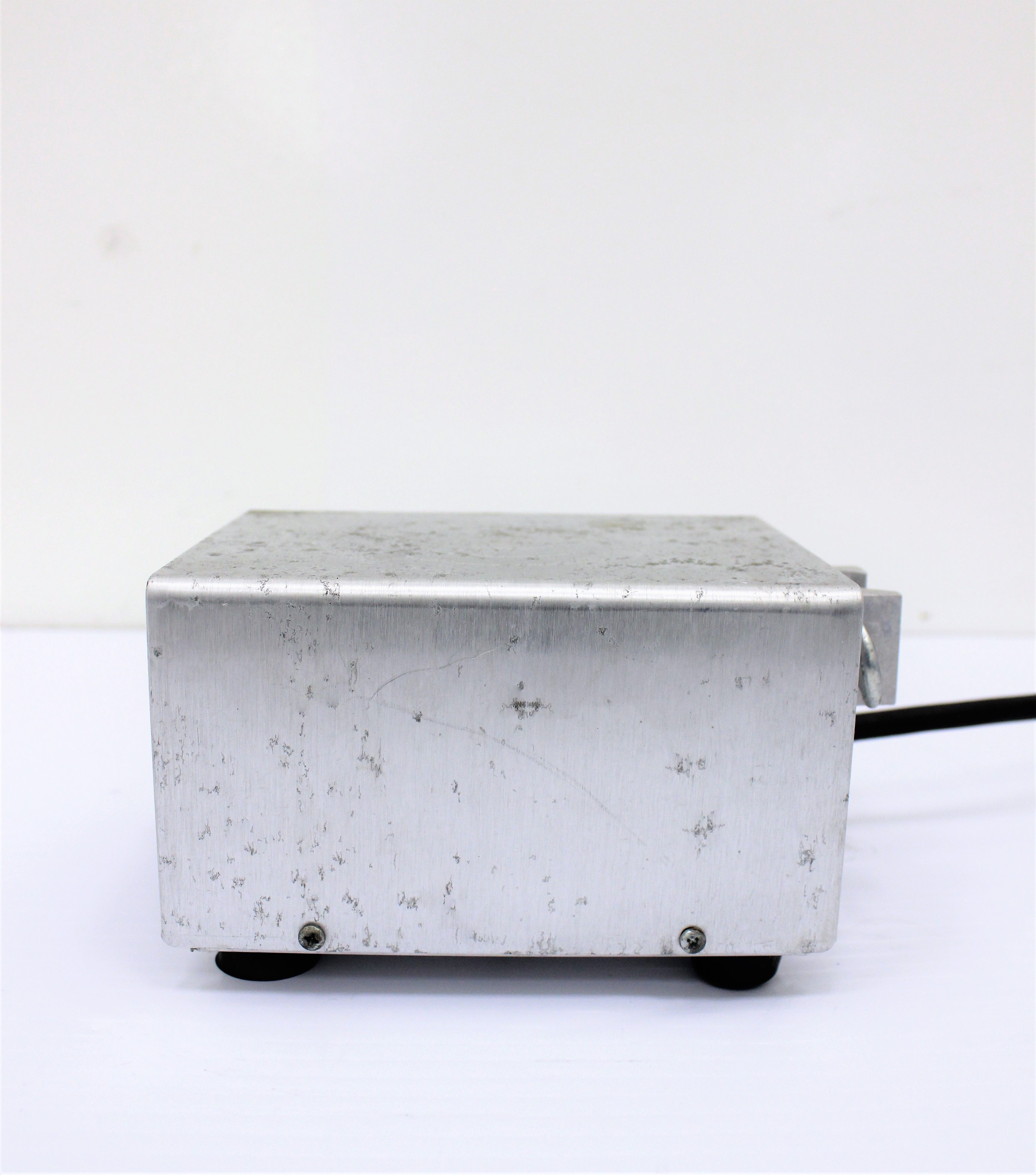 VWR 200 Mini Stirrer 100-1200 RPM Compact Consistent Mixing Stir Plate