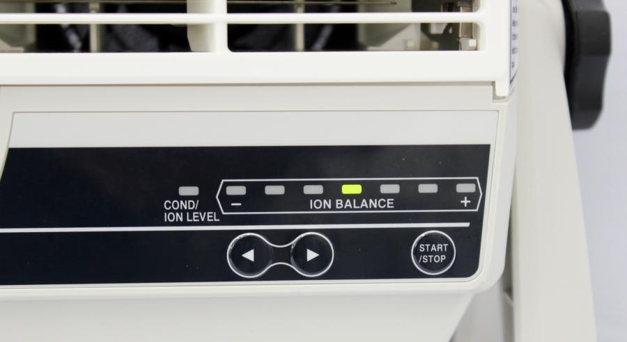 Keyence SJ-F5500 Static Eliminator Blower for Static Dust Control in Labs