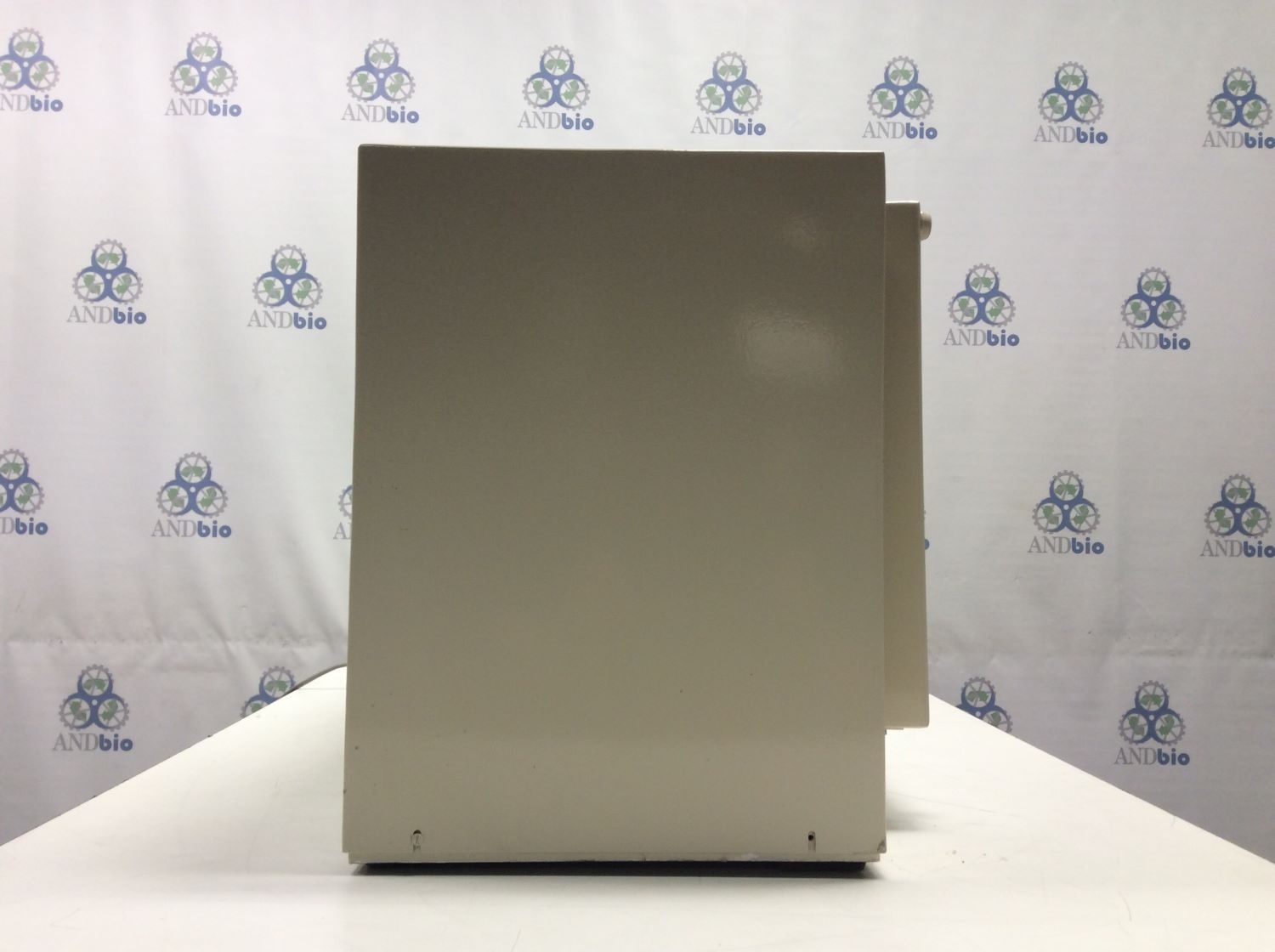 Gordinier Spec Cryogenic Chamber - Chamber with Control Box, Anodized Aluminum