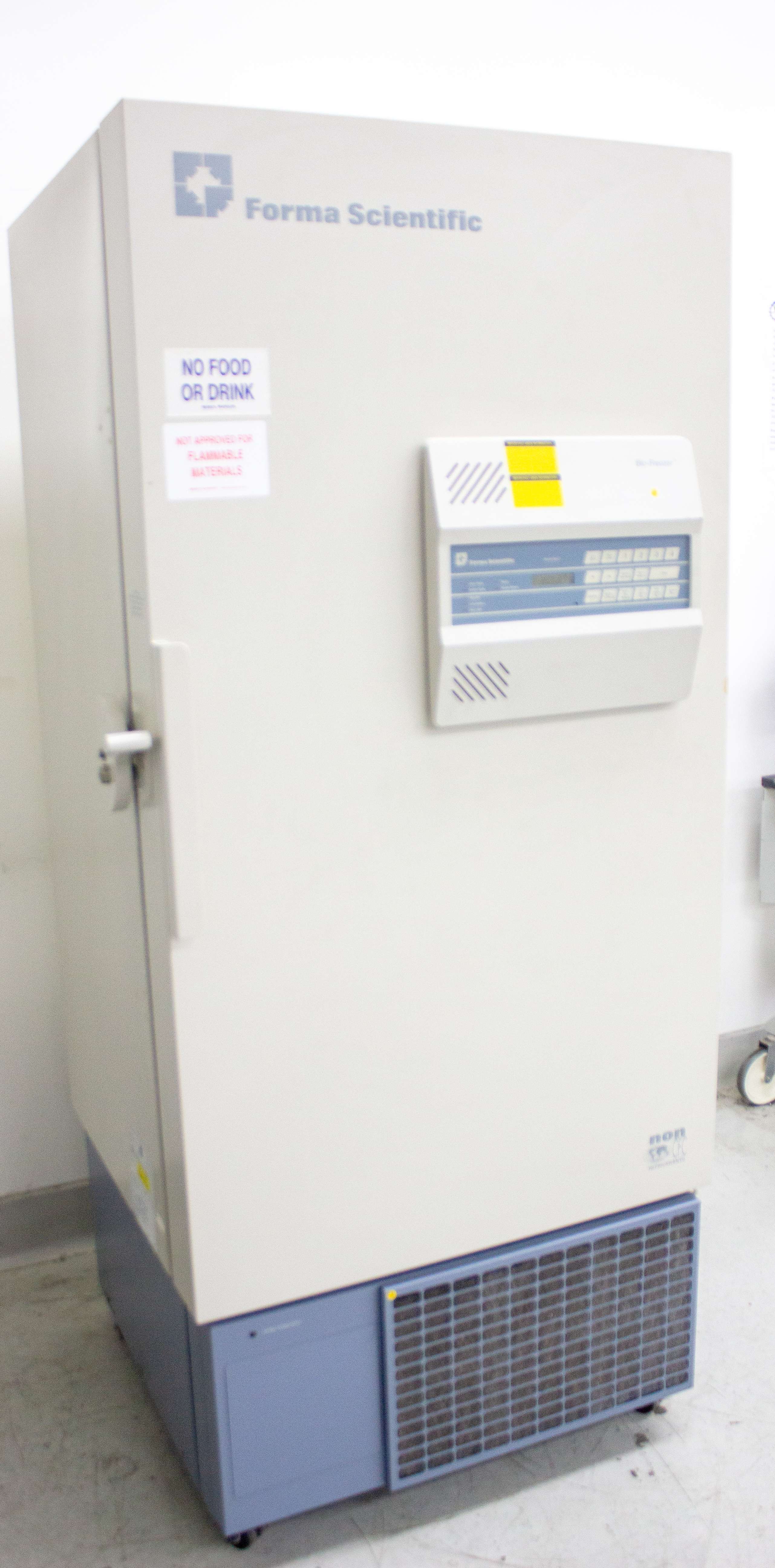 Thermo 8525 Ultra Low Freezer -50 to -86C, 13 Cu. Ft. Non-CFC System