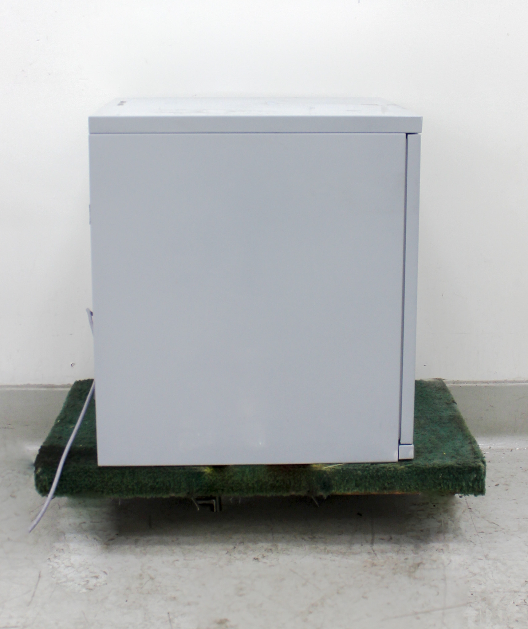 Xdry XD1-151-02 Benchtop Desiccant Dry Cabinet Energy-Saving 150L Capacity