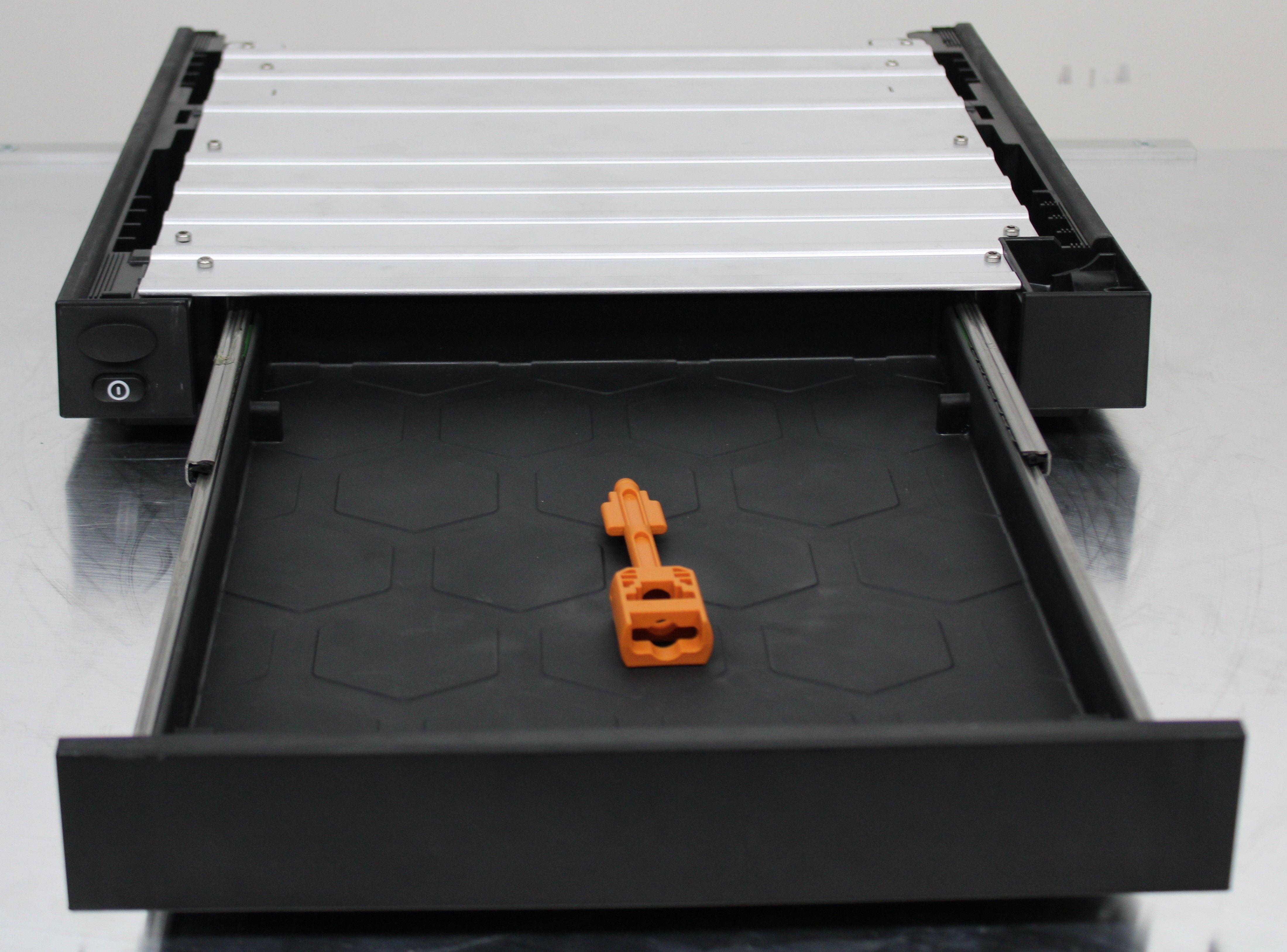 Thermo VF-P20-A Quaternary Pump HPLC/FPLC Solvent Blending 8mL/min 35C