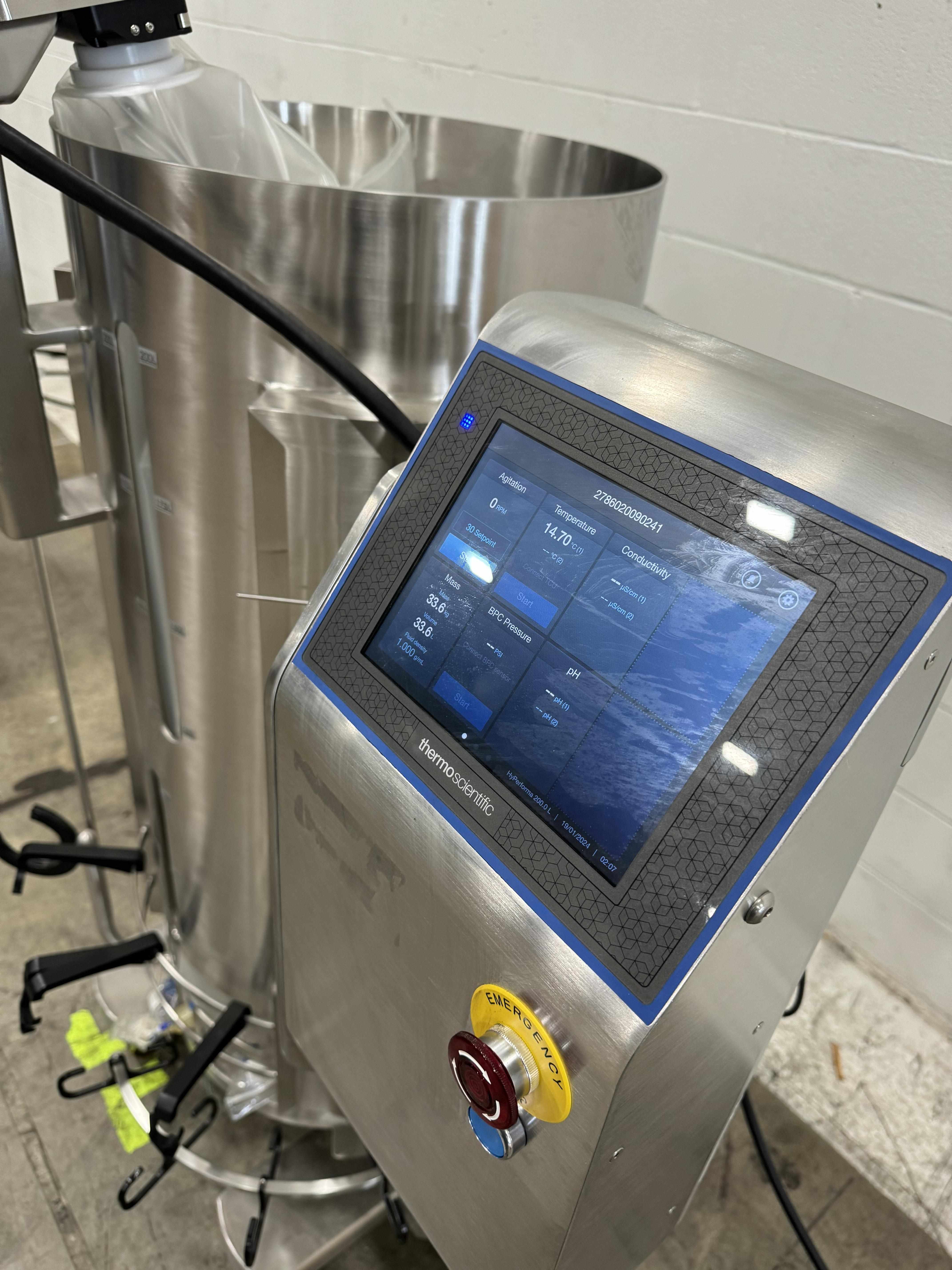 Thermo SUM0200.6298 Bioprocessing Single Use Mixer 200L Jacketed DC Motor