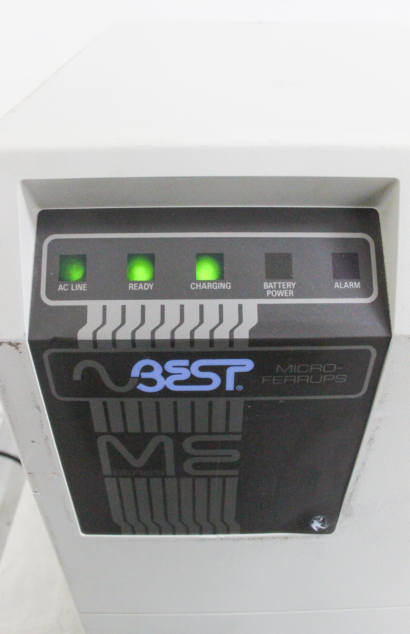 Best ME3.1KVA Uninterruptible Power System 120/208/240V VG Used