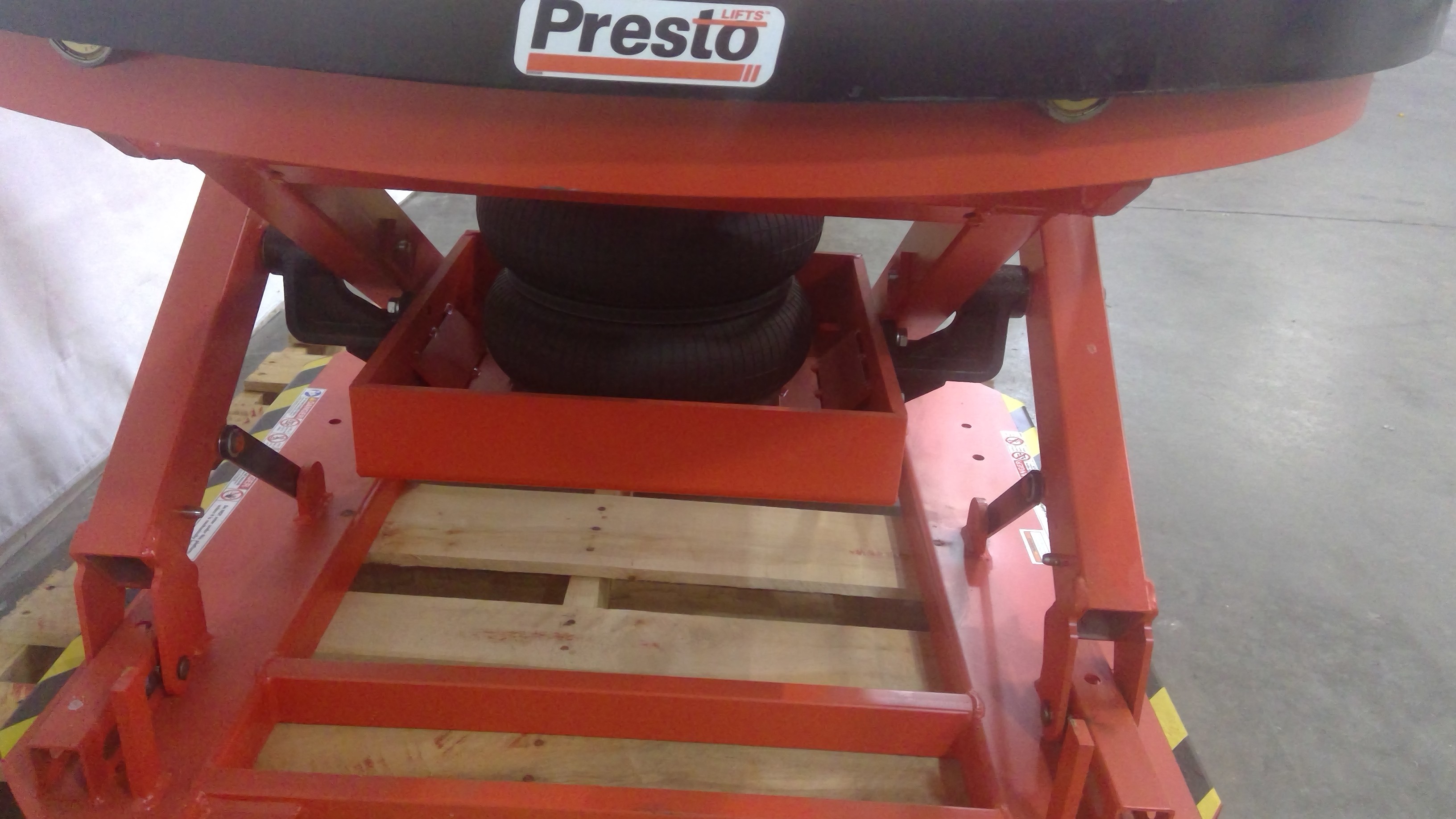 Presto P3-AA Load Leveler Pneumatic Pallet Handling, 4500 lbs Capacity