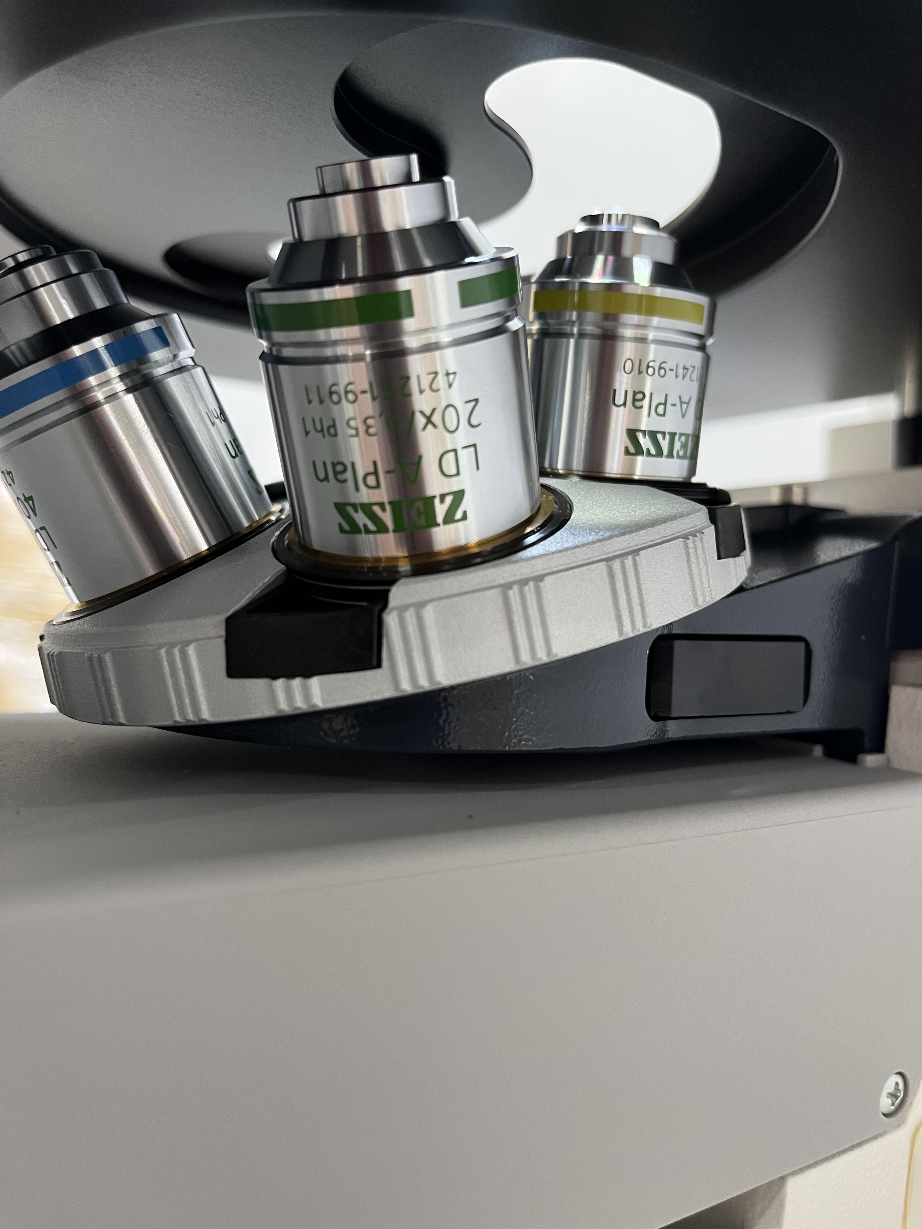 Zeiss Axio Vert.A1 Microscope Inverted 10x/20x Objectives 240V