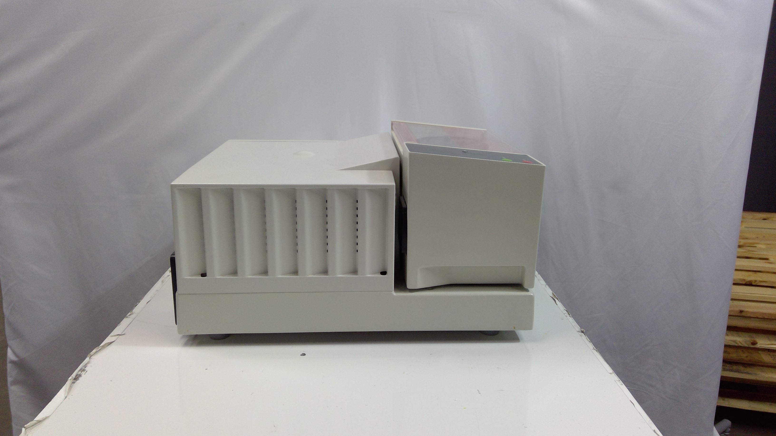 BUCHI N500 FT-NIR Spectrometer for QC & R&D Applications