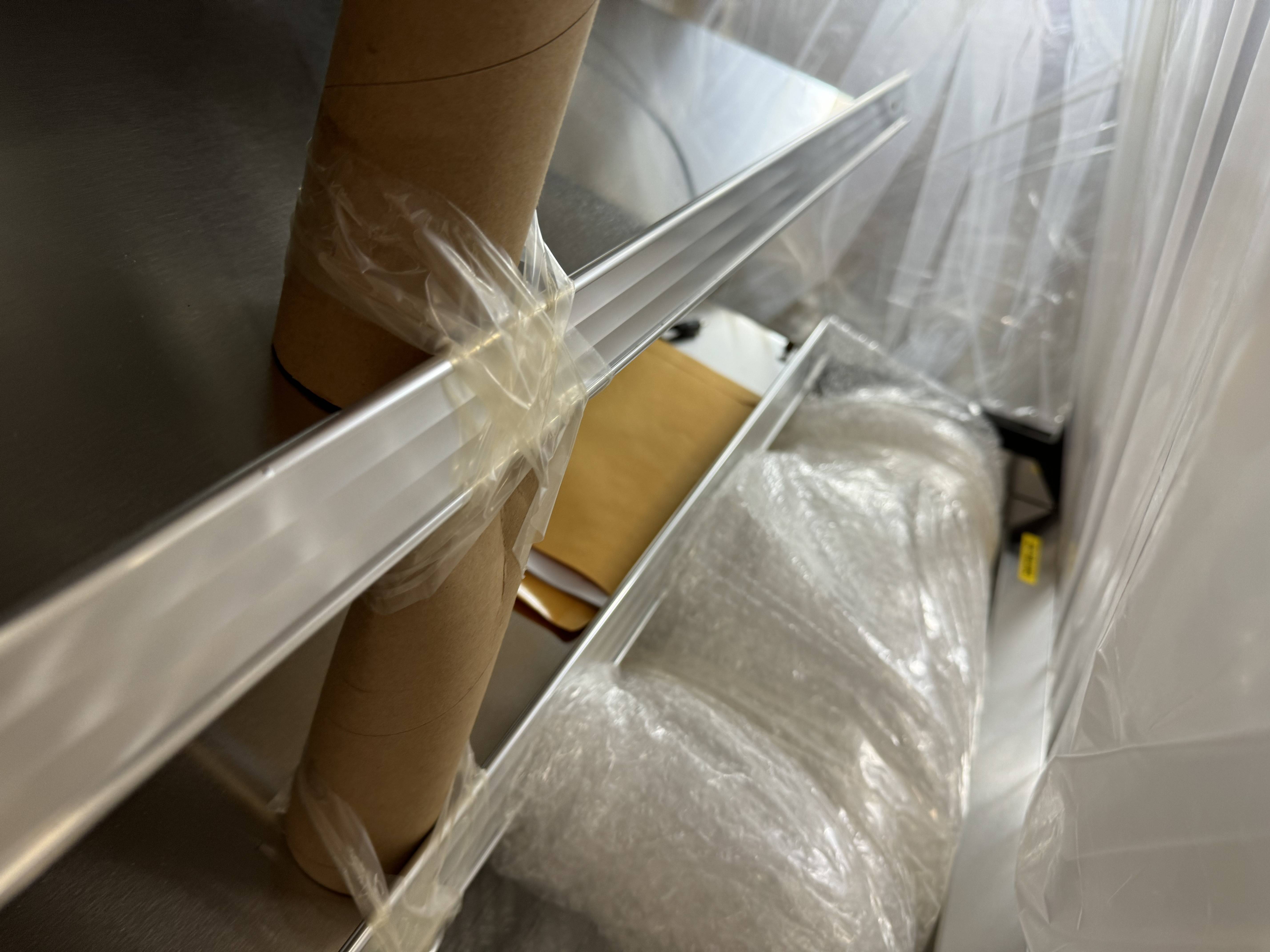 Federal HSSM460 Heated Self Serve Merchandiser 3 Heated Shelves 160F New