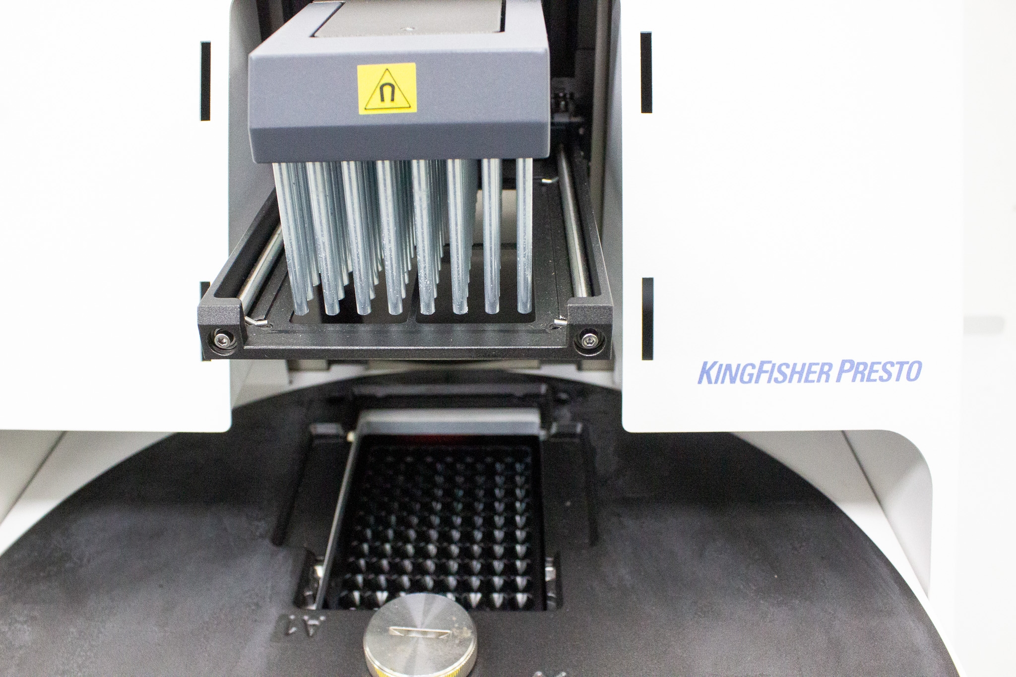 Thermo KingFisher Presto 96DW DNA RNA Protein Purification System 5000L