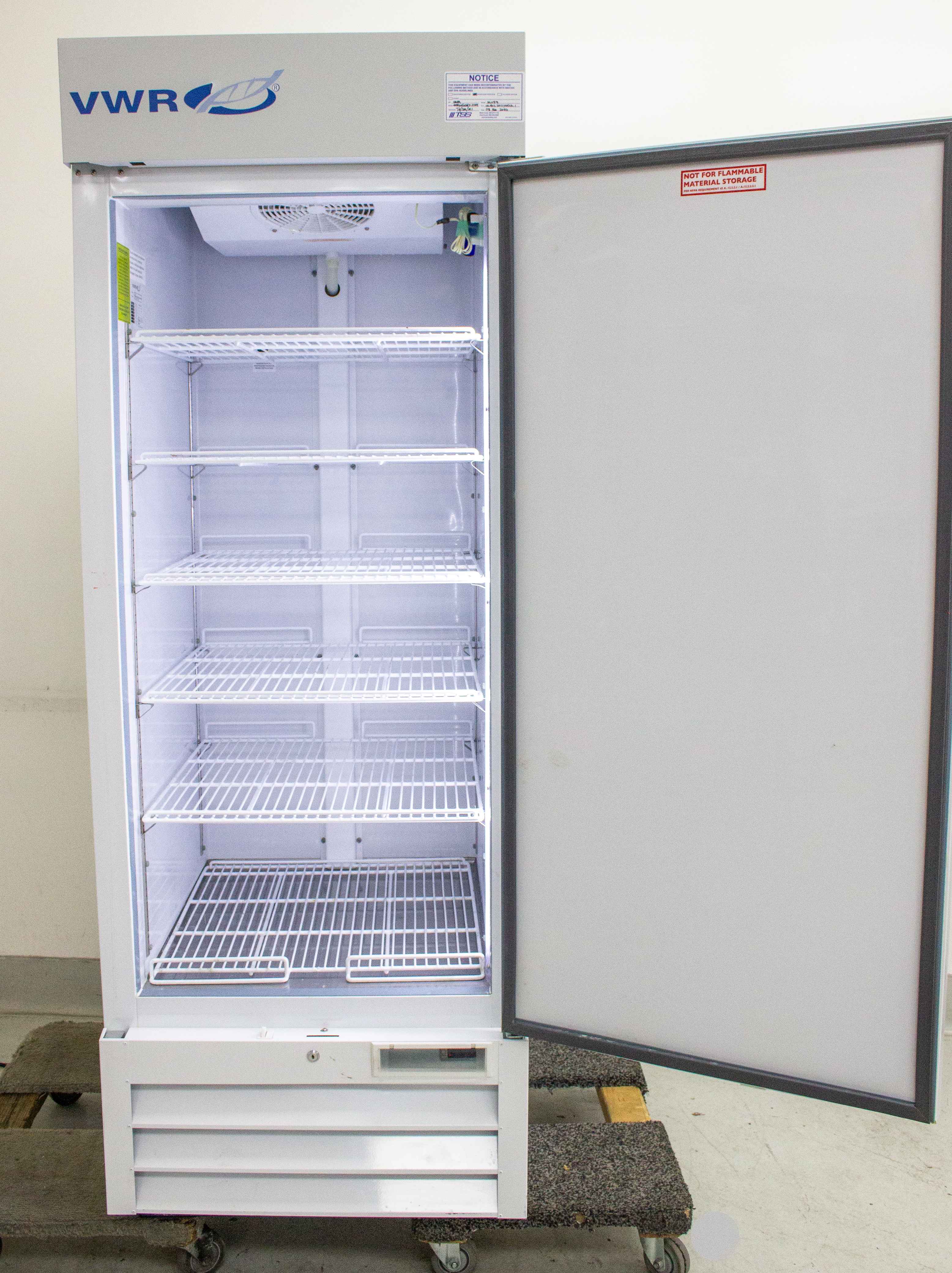 VWR SLV-26 Laboratory Refrigerator 26 Cu Ft Digital Temp Control 1-10 C