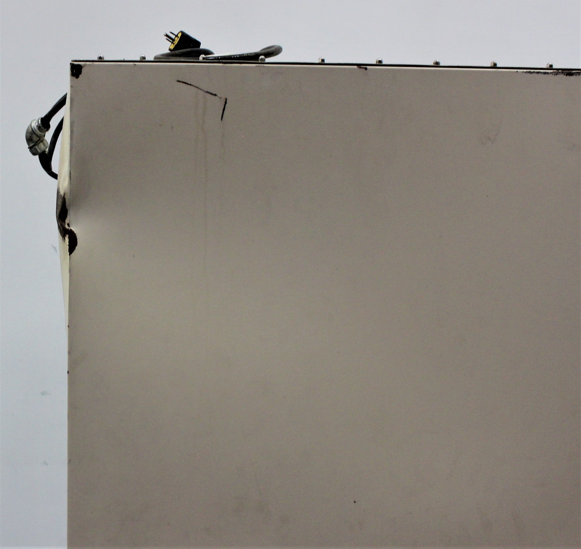 Baker VBM-600 Biosafety Cabinet Stainless Steel HEPA Airflow - No Computer