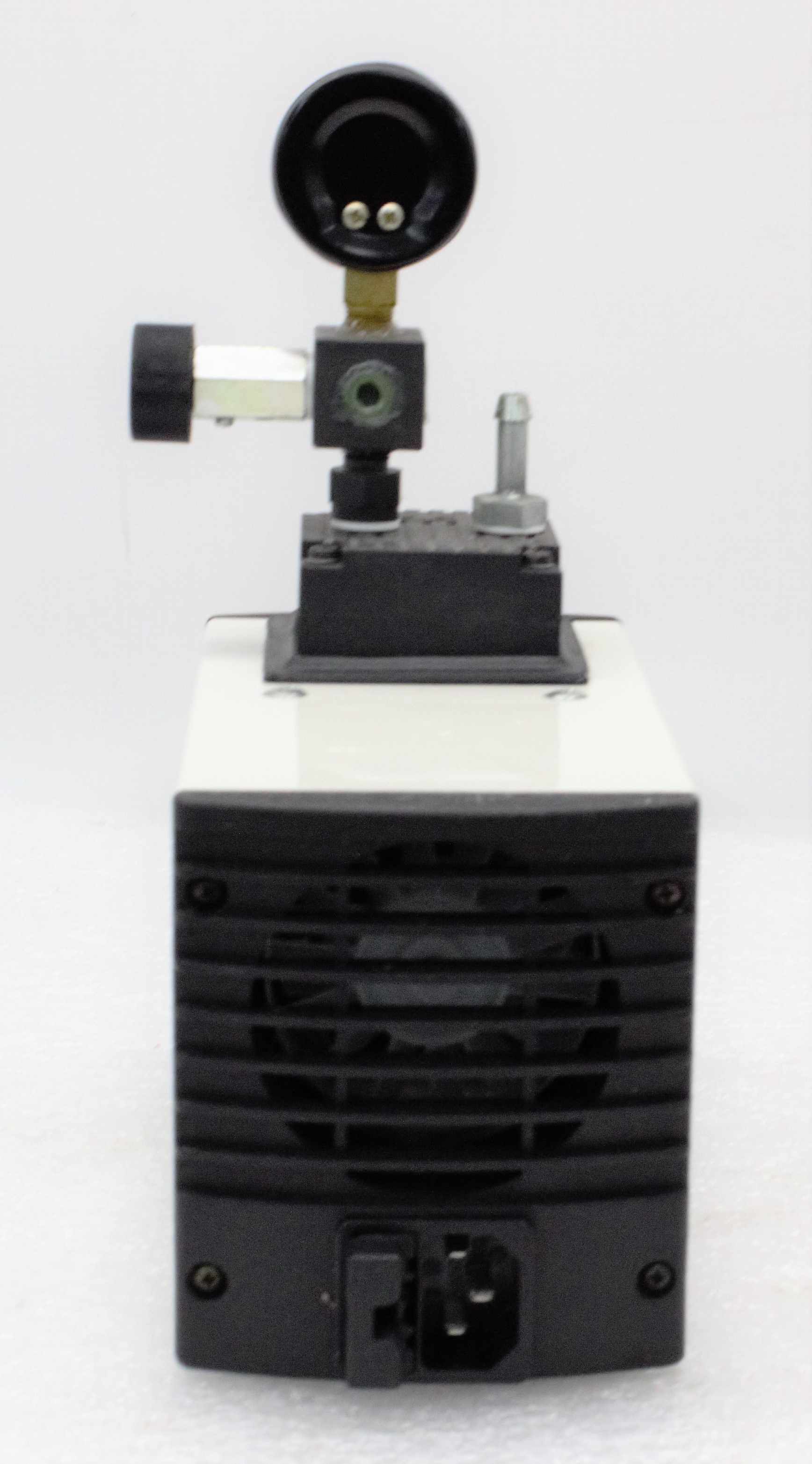 KNF UN811KV.45P Vacuum Pump Diaphragm Filtration 100mbar 13l/min Used