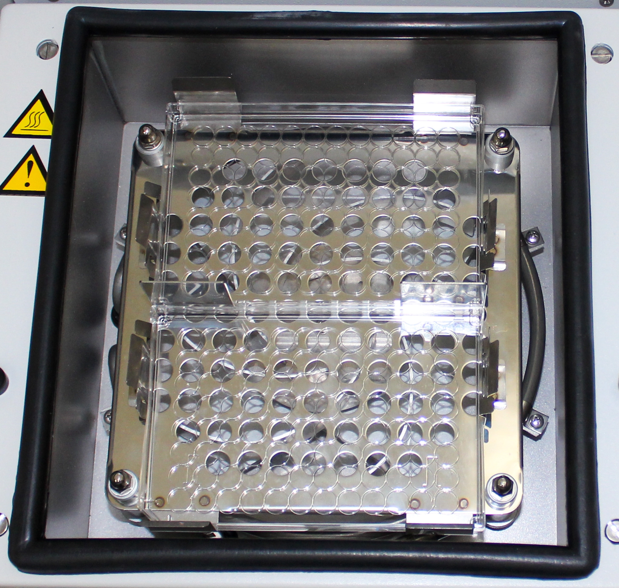 Labnet S2056-A Incubator Shaker Model Temperature Range 5C to 99C New 