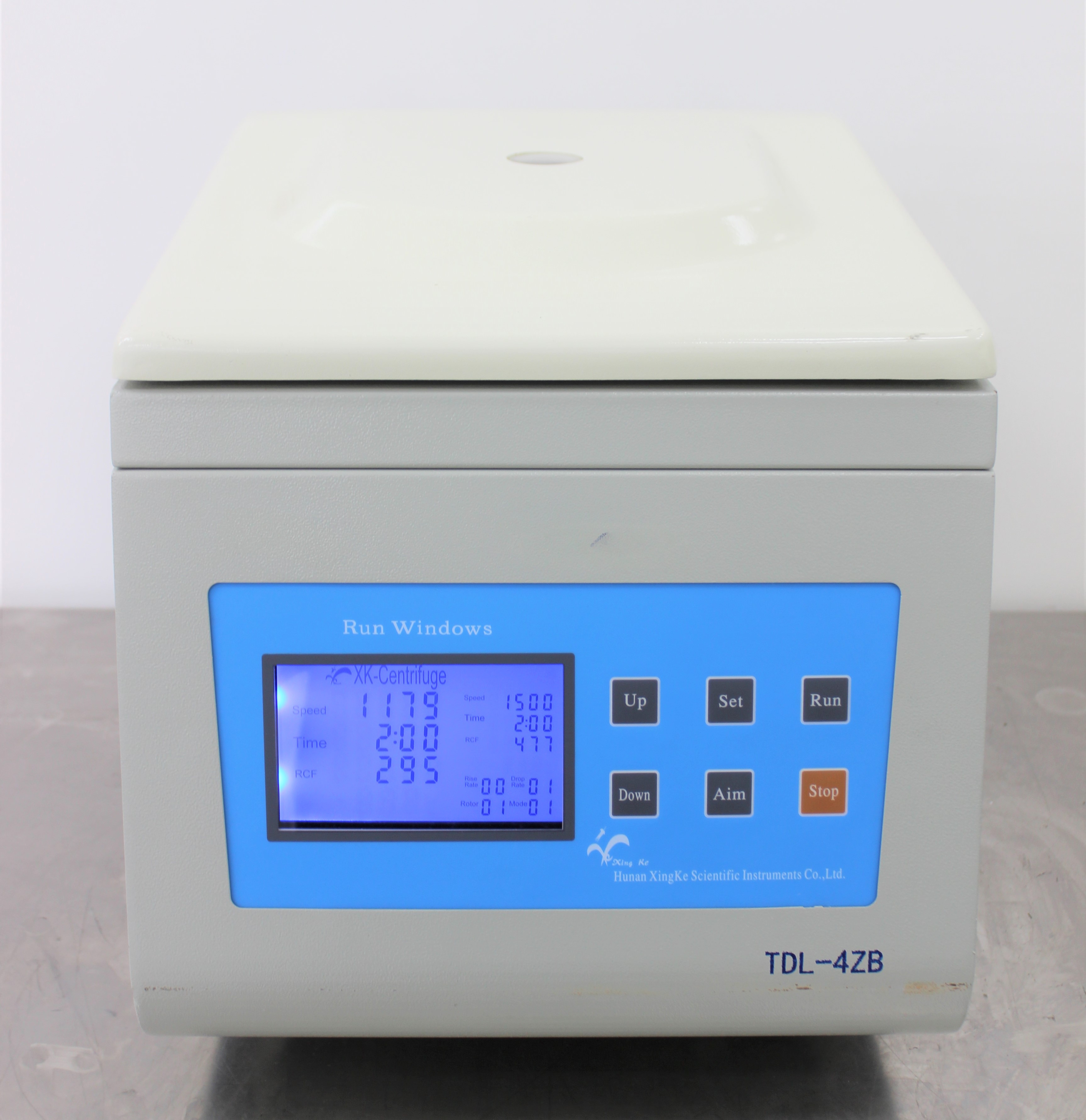 Hunan TDL-4ZB Benchtop Centrifuge Microprocessor Control LCD 4000 RPM Used