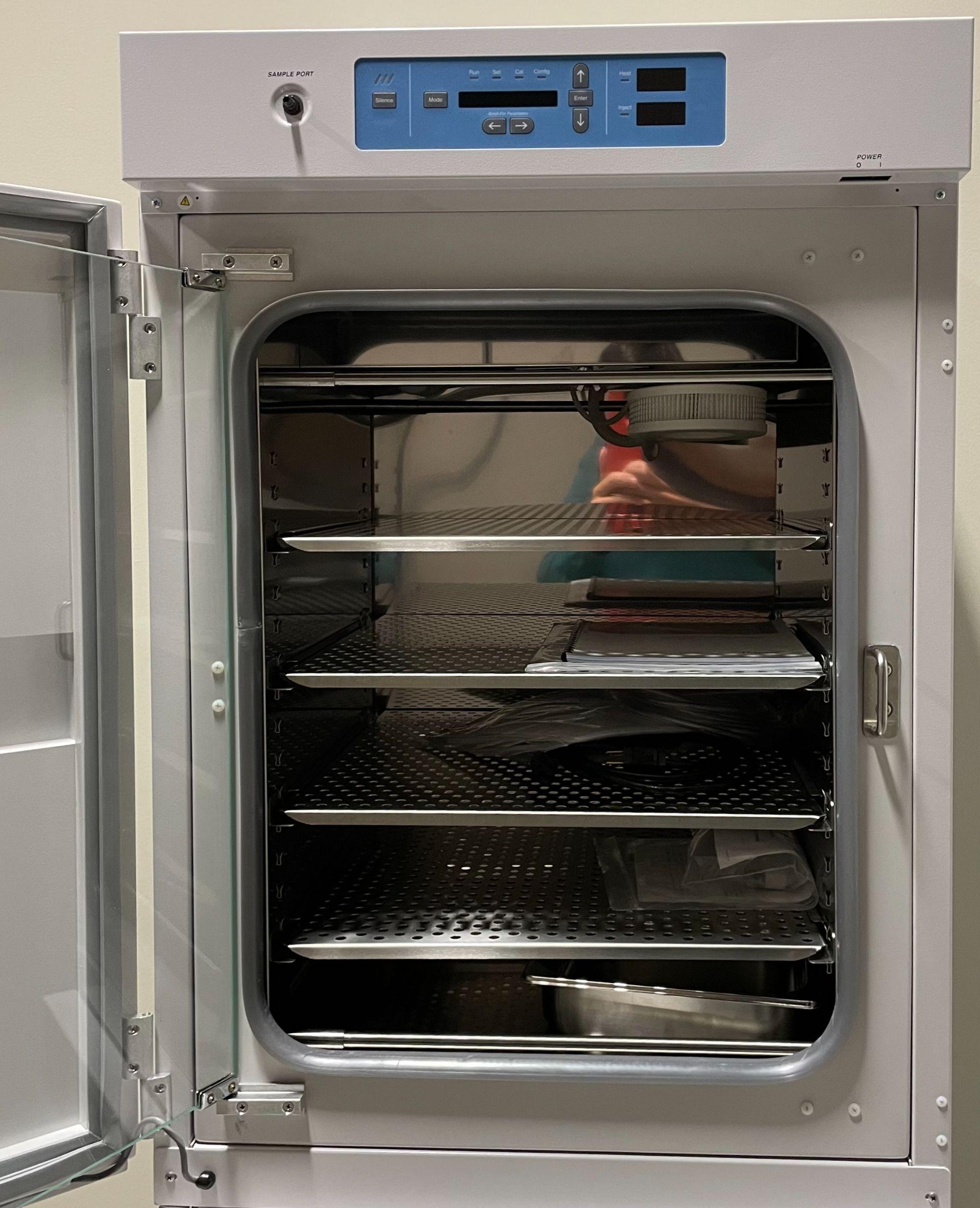 Thermo Forma Model 310 Direct Heat CO2 Double Stack Incubator