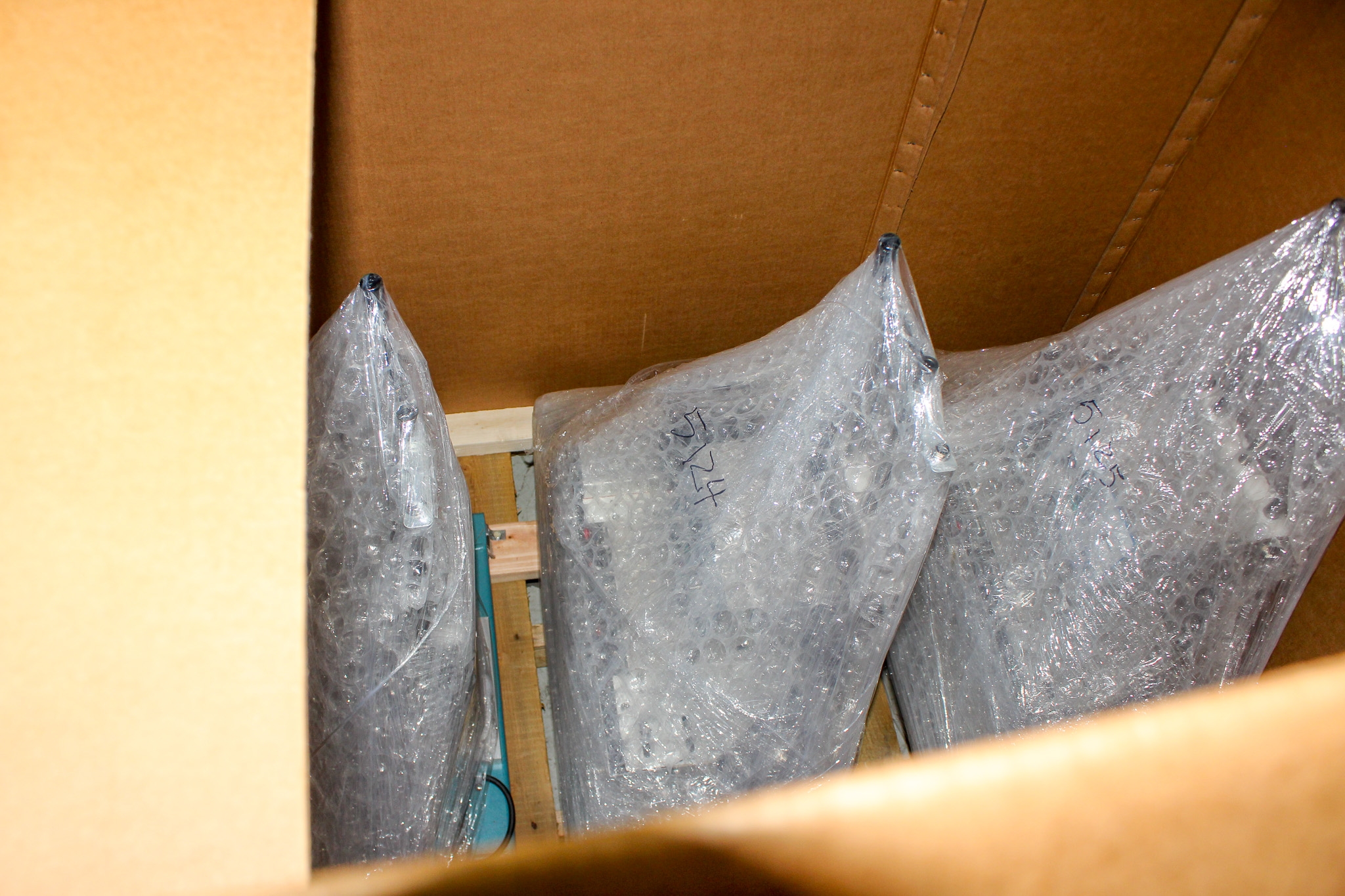 APM Sealer TCBSDM 3/8-6X3 Tabletop Band Sealer 450F Variable Speeds 35 FPM