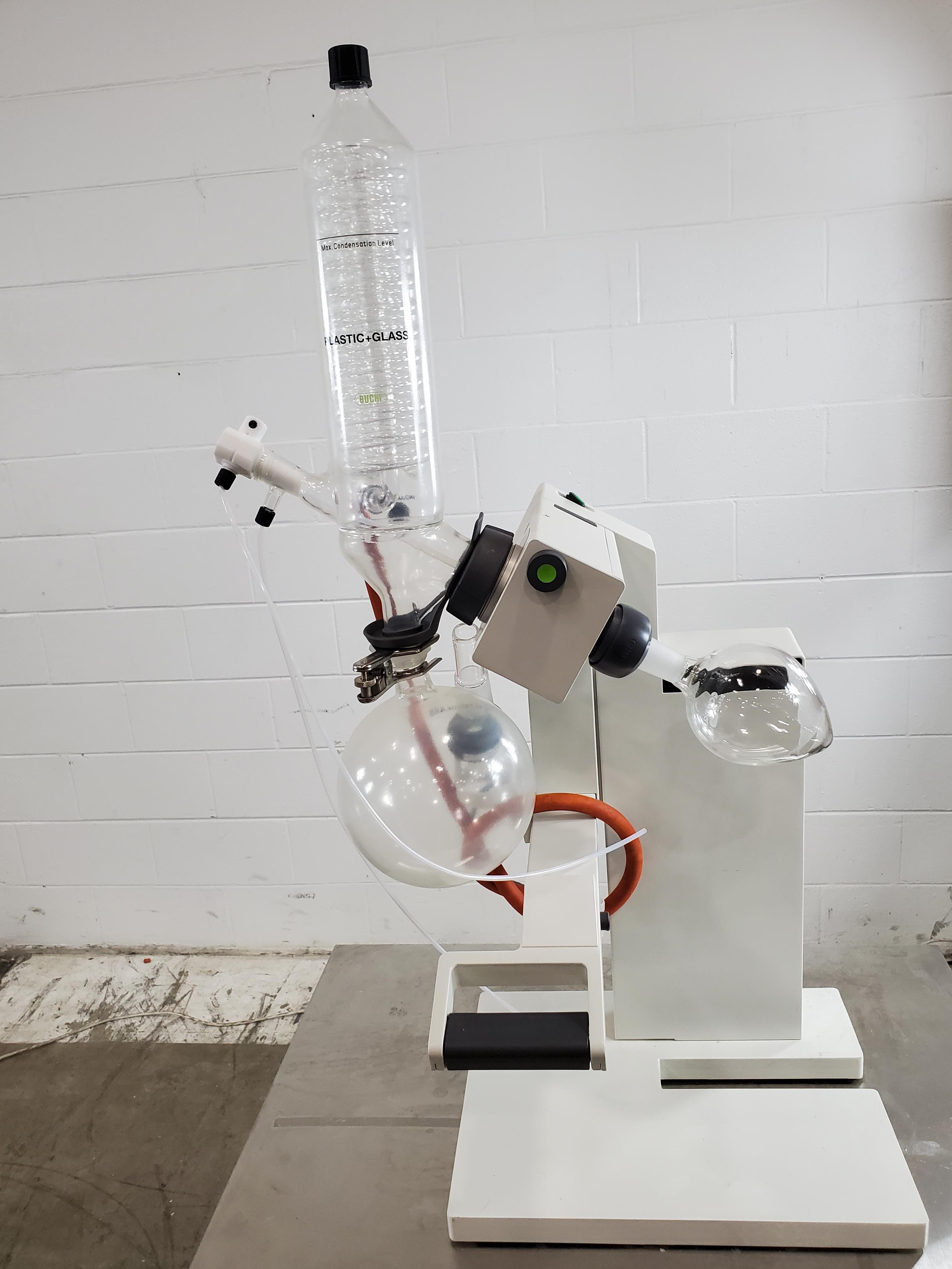 BUCHI Rotovapor R-300 Evaporator 20-220C 50-5000mL Manual/Auto Lift Used