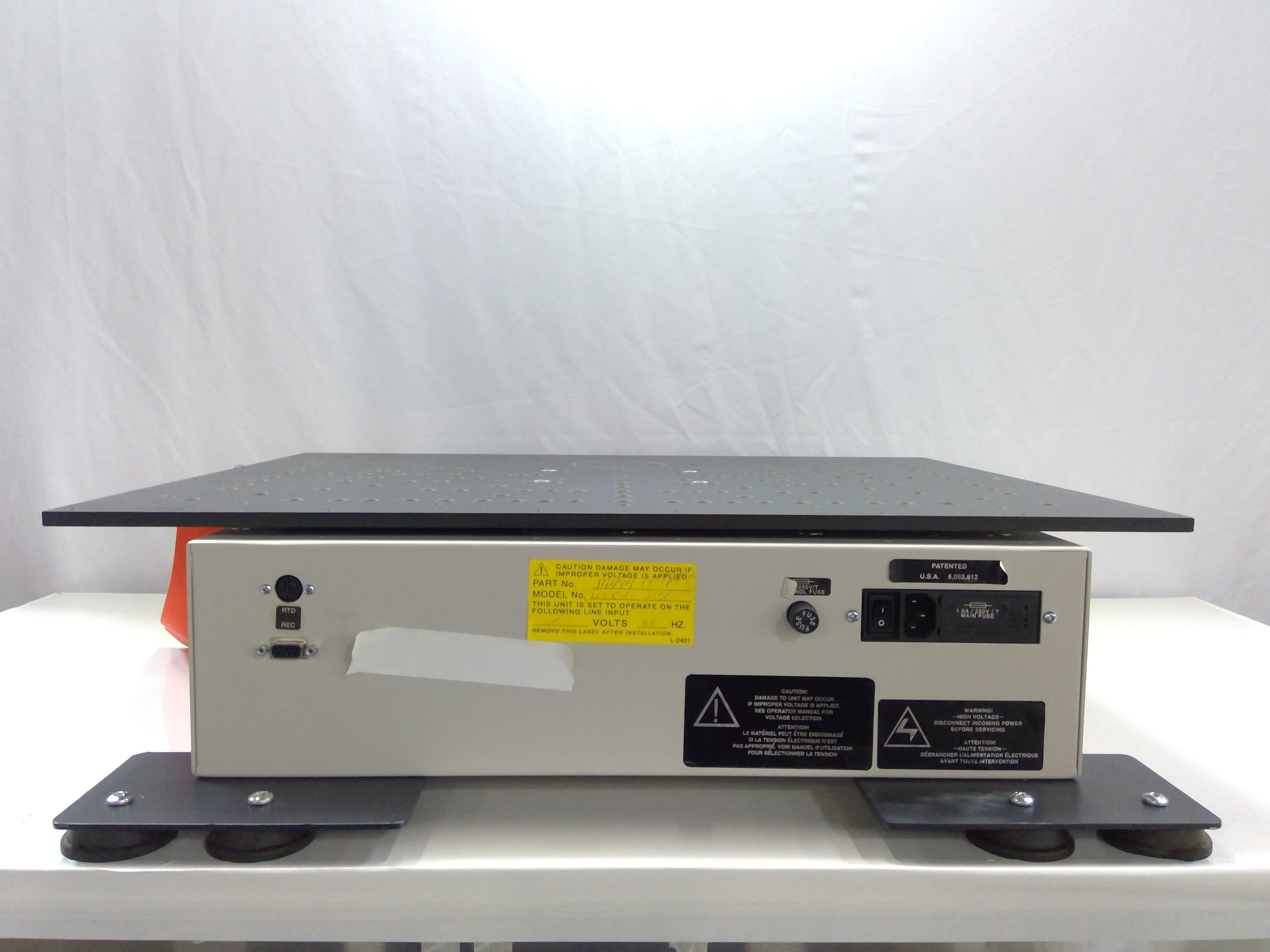 Eppendorf Innova 2100 Benchtop Shaker, 500 RPM, 6000mL, Digital LED, Preowned