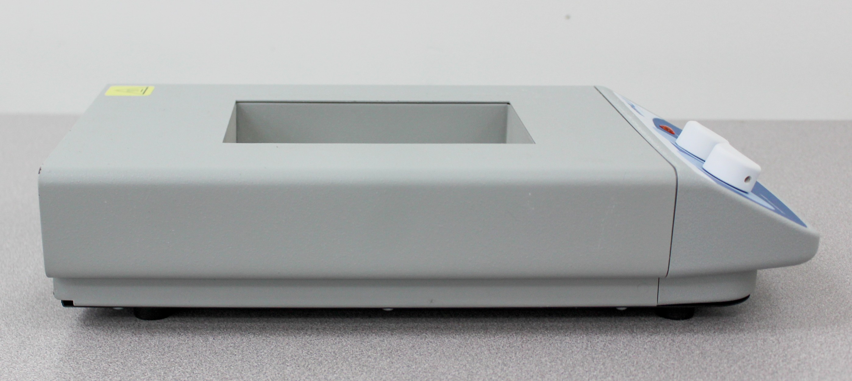 VWR 949312 Dry Bath, Adjustable Temp Control 150C Turn-Key System