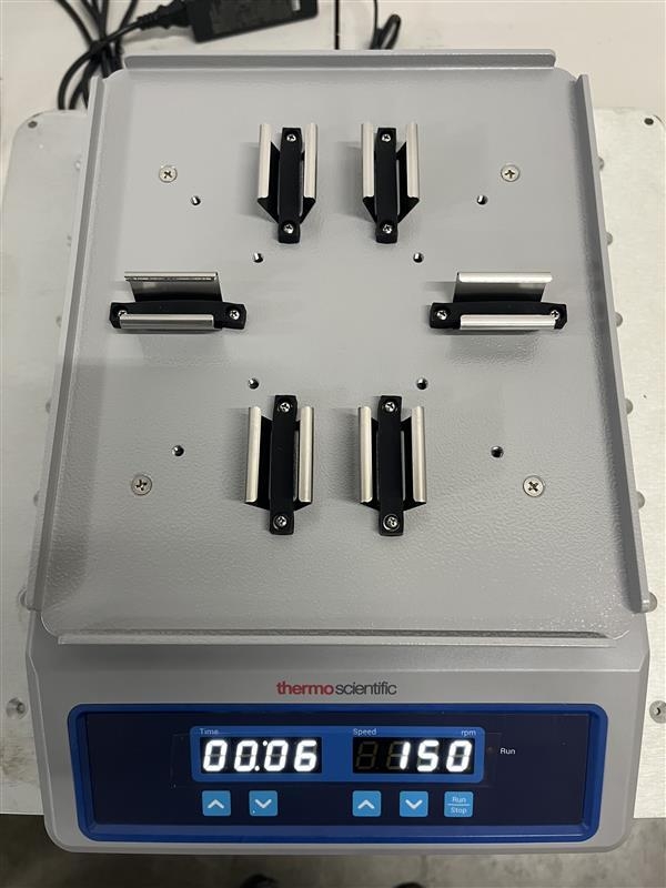 Thermo Scientific Digital Microplate Shaker 88882006 Laboratory Equipment