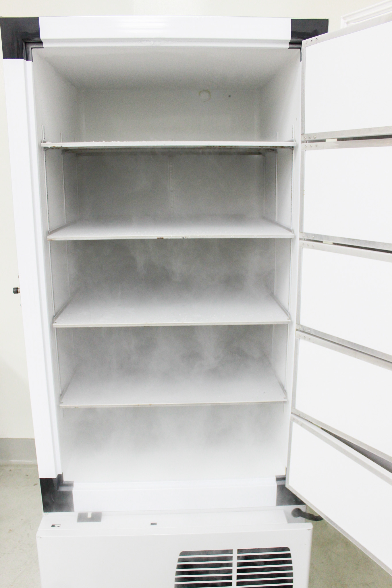 Thermo IUE50086LD Ultra Low Freezer -86C Upright Compressor Casters