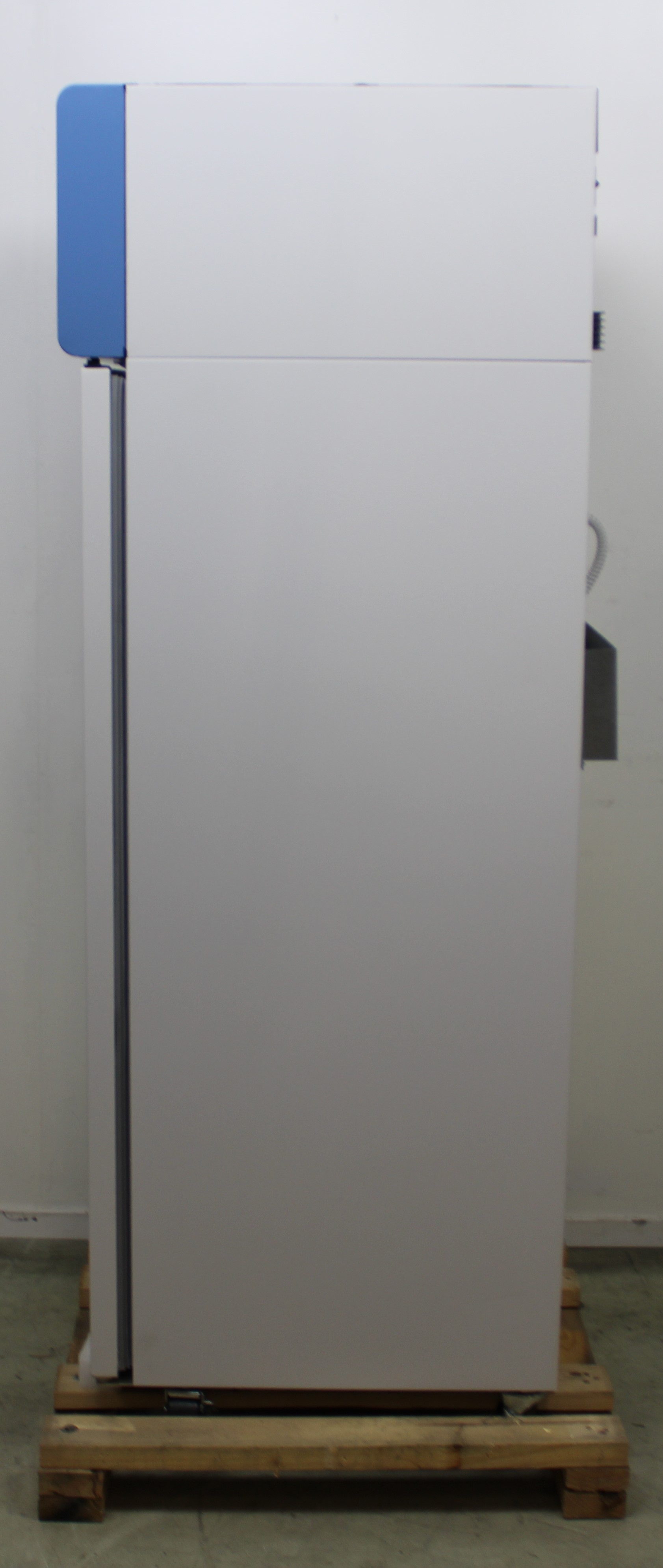 Thermo FORMA FRGL1204V Refrigerator 11.5 CU FT 230V 50Hz Euro Plug Used