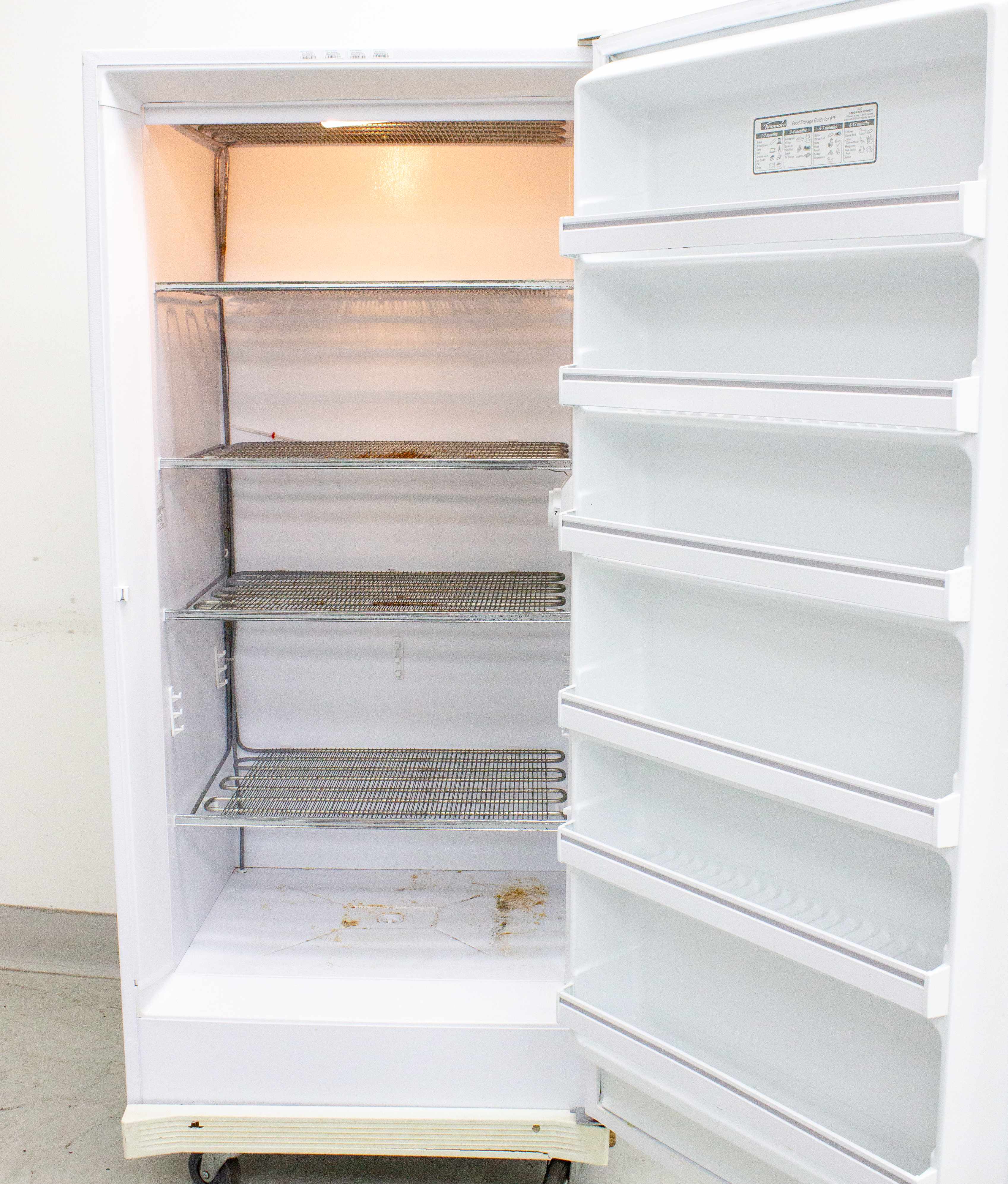 Kenmore 253.9261110 Upright Freezer Cold Storage 28F Storage Freezer