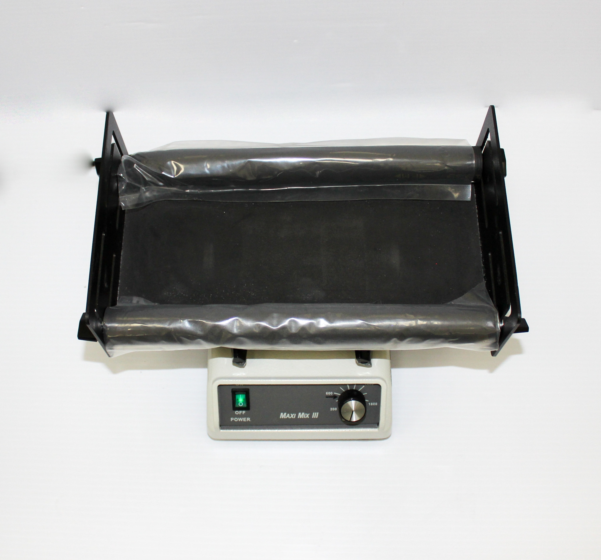 Thermo Scientific M65825 Maxi Mix III Vortex Mixer/Shaker 100-2200 RPM