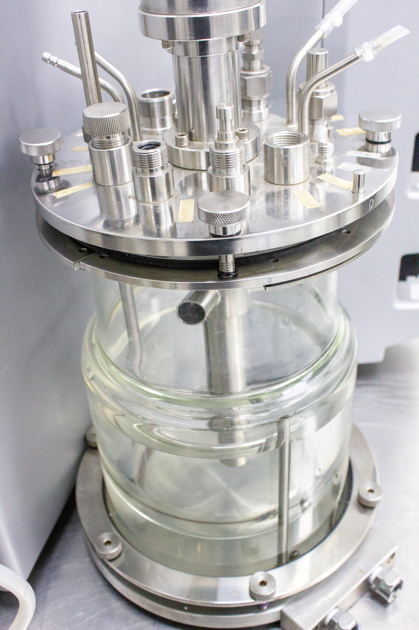 New Brunswick BF-310 Benchtop Bioreactor Flexible System for Culture Growth