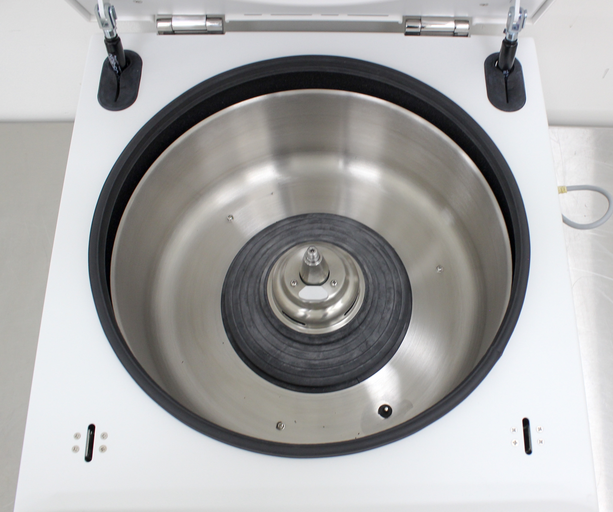 Globe Scientific Inc. GCC-MP Centrifuge 300-6000 RPM, 30-Place Rotor