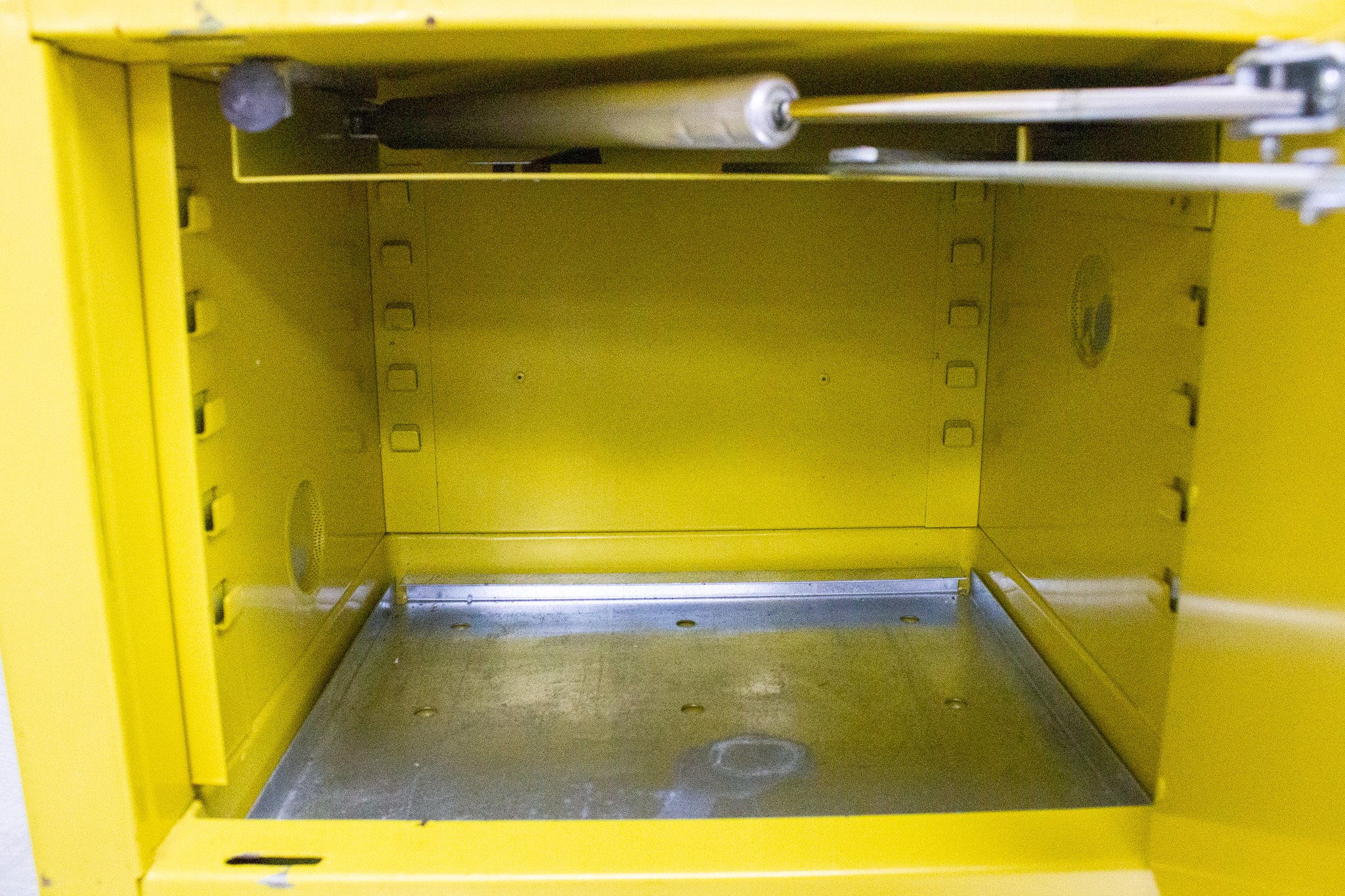 Enterprise Flammable Storage Cabinet Facility Safety 18-Gauge Steel 18in