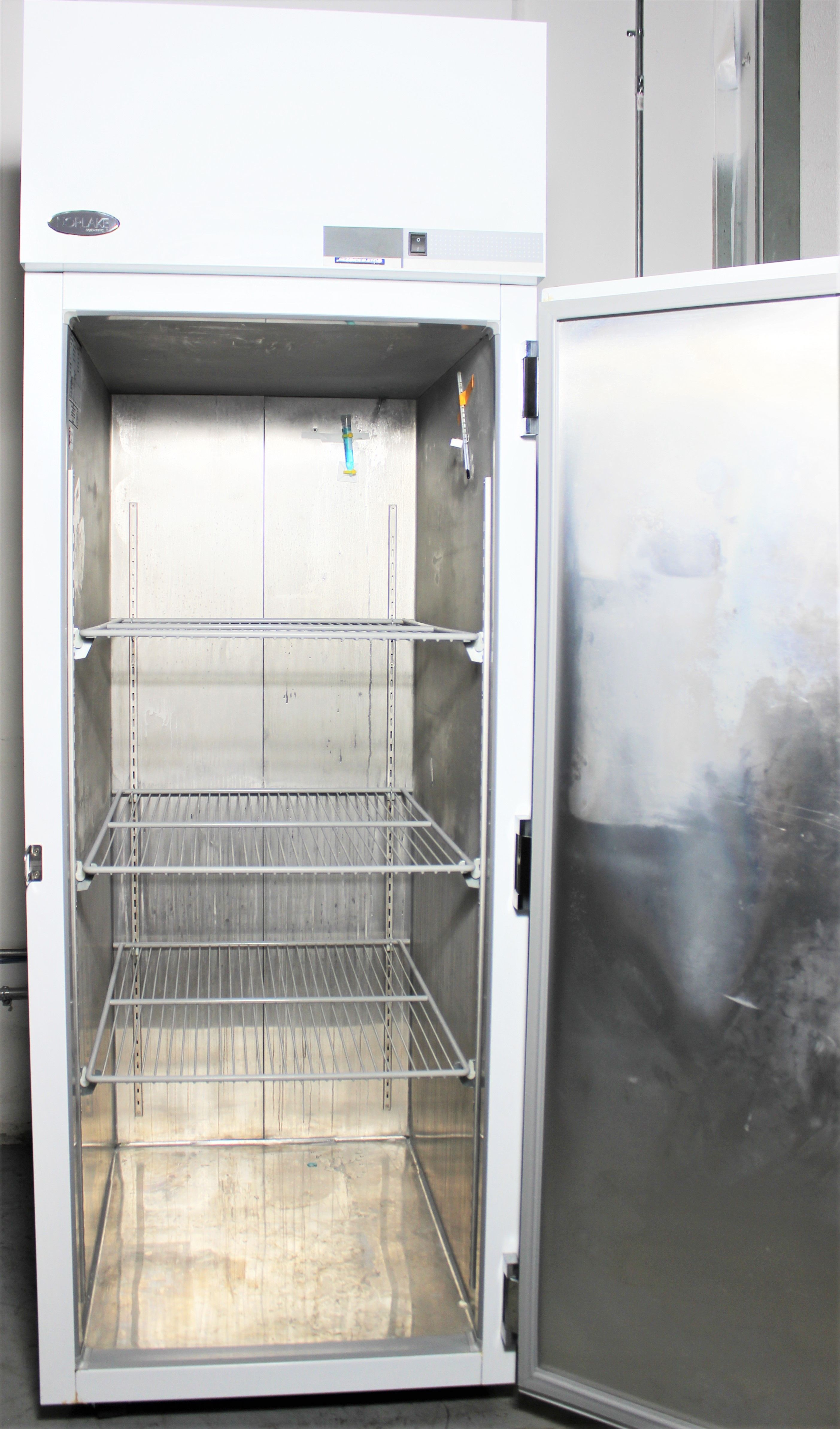 NORLAKE NSFR241WMW/0M Refrigerator Cold Storage 24 cu ft Capacity 35.6-50F