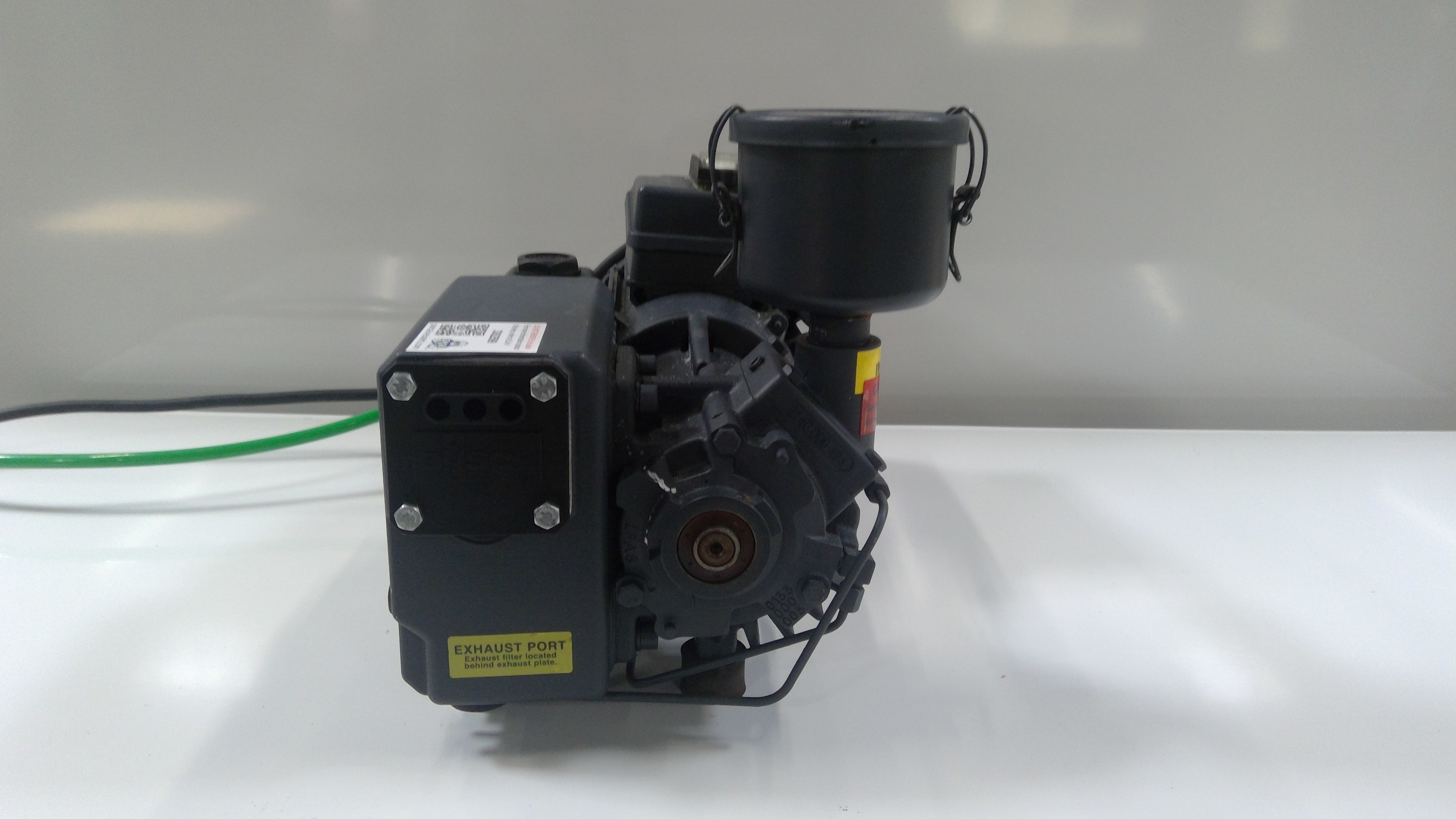 Busch RC 0010 C Vacuum Pump Oil-Lubricated Rotary Vane Robust Design 10 HP