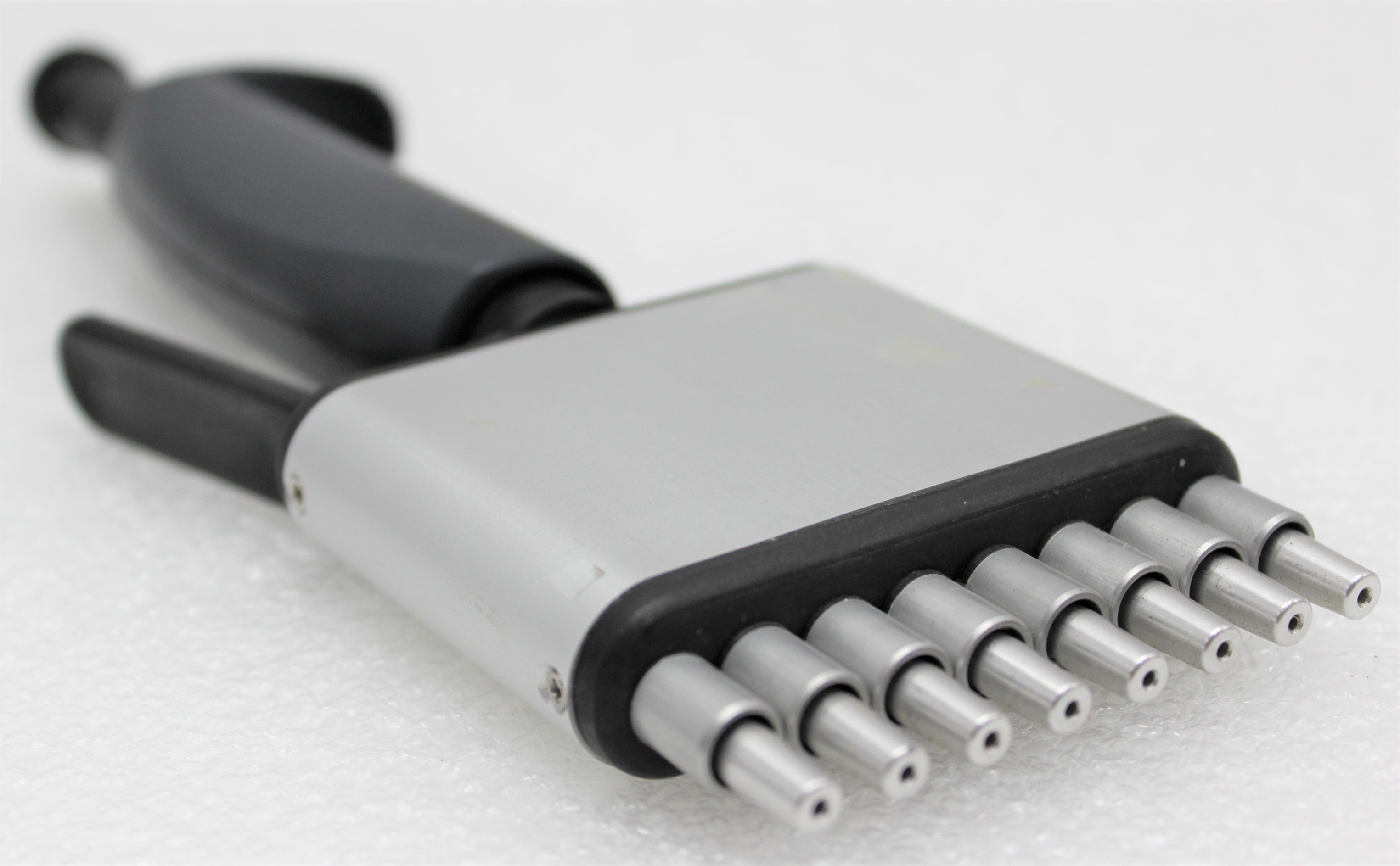 Matrix Multichannel Pipettor 8-Channel 50-300uL Very Good Condition Used