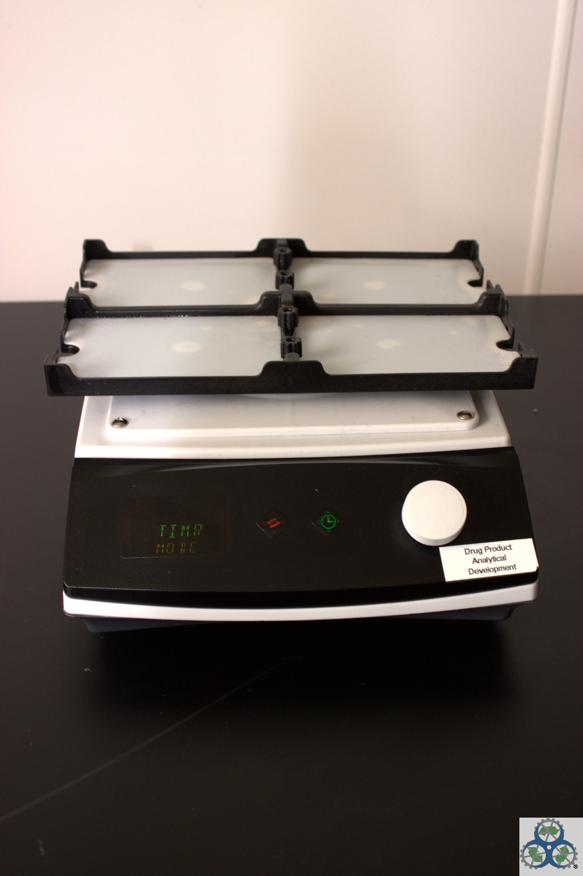 Thermo Compact Digital Microplate Shaker, 4 Plate Capacity, 60C, 1200RPM, Used