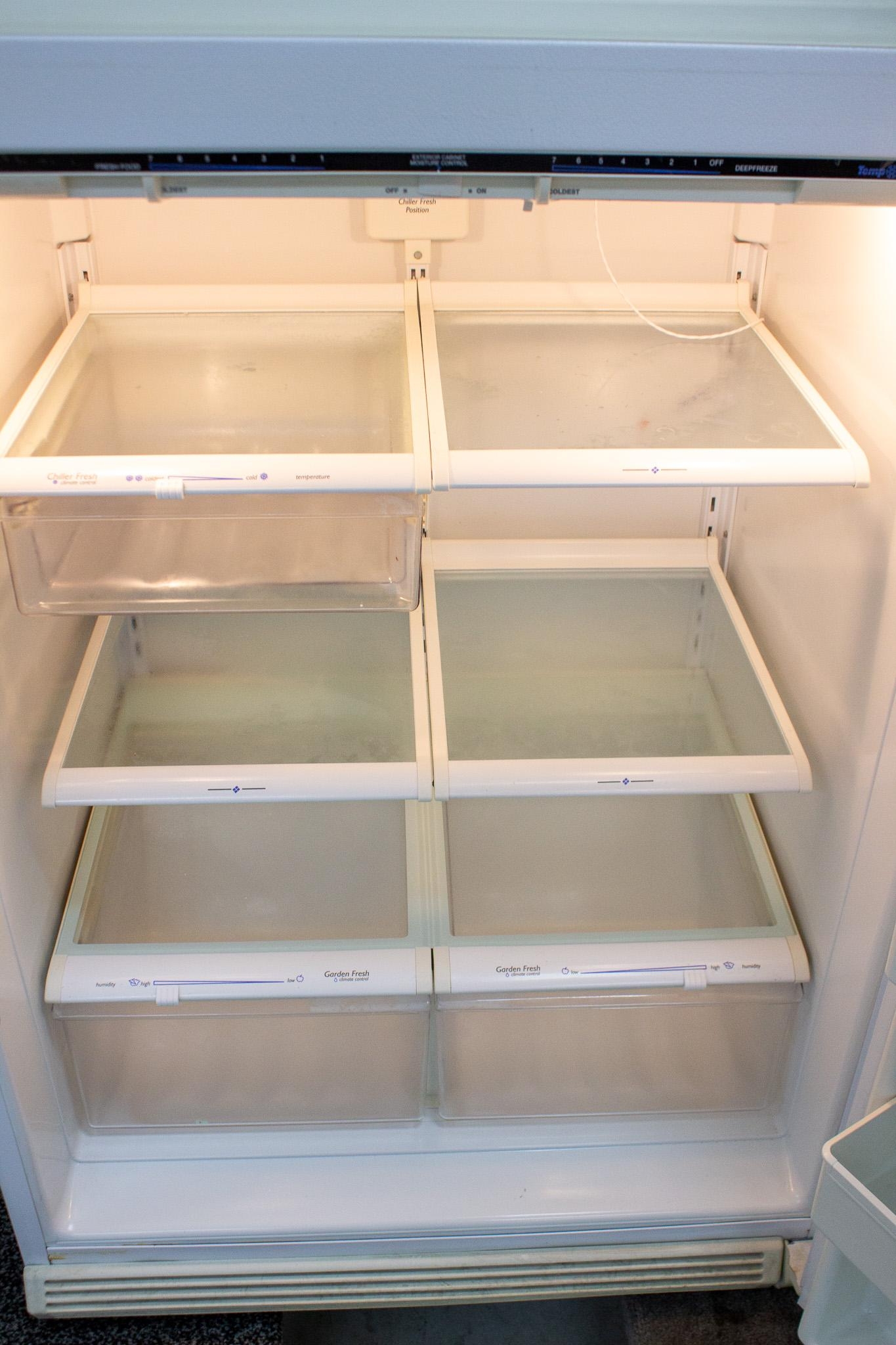 Amana TH21TW Freezer Refrigerator Dual-Zone 19.1 Cu.Ft. 120V 60Hz USA