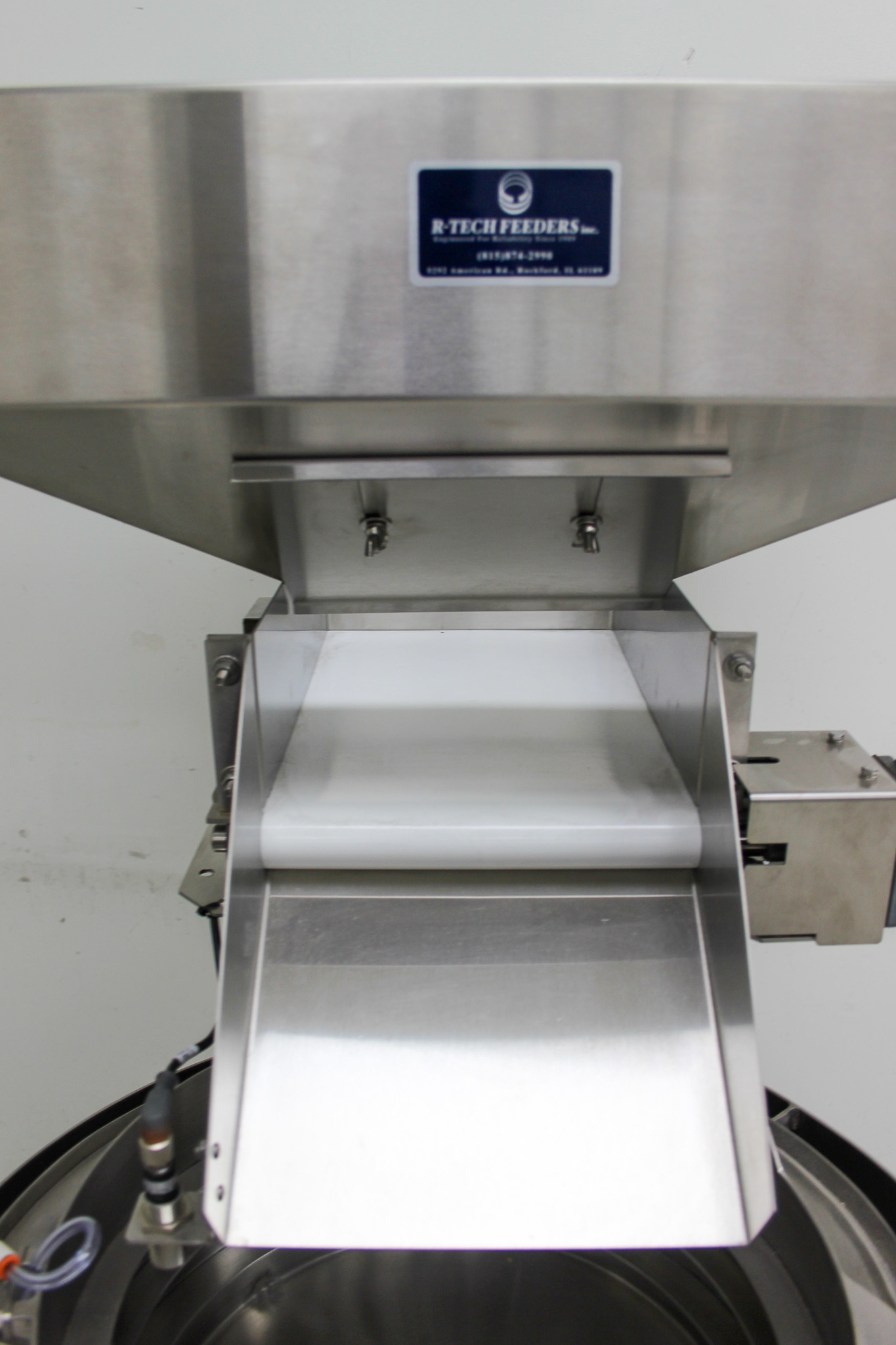 R-Tech 15-110AC-FC-B-H-CS Vibratory Bowl Feeder Automation Precision