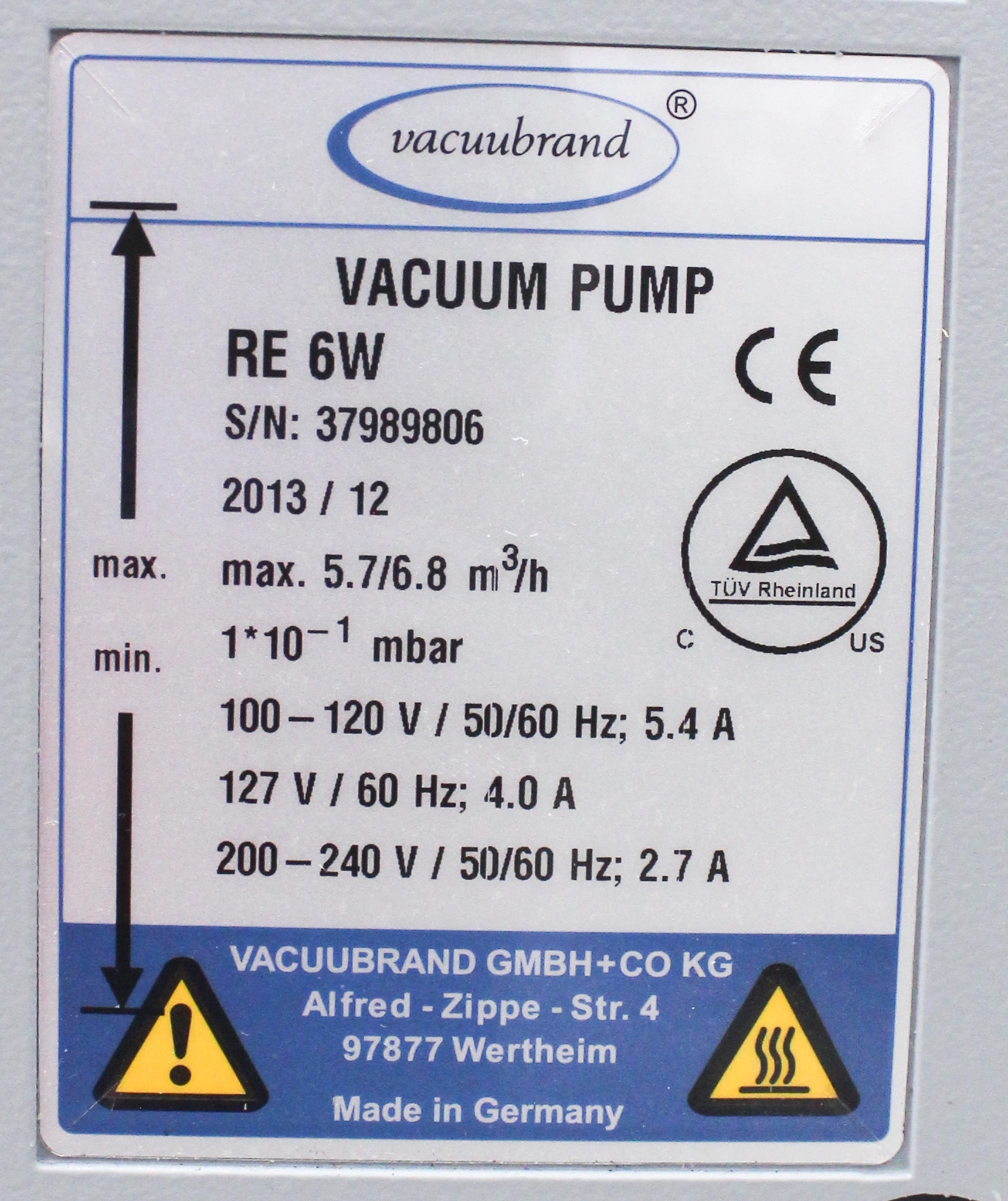 Vacuubrand RE 6W Vacuum Pump Rotary Vane Low Ultimate Vacuum Chem Use