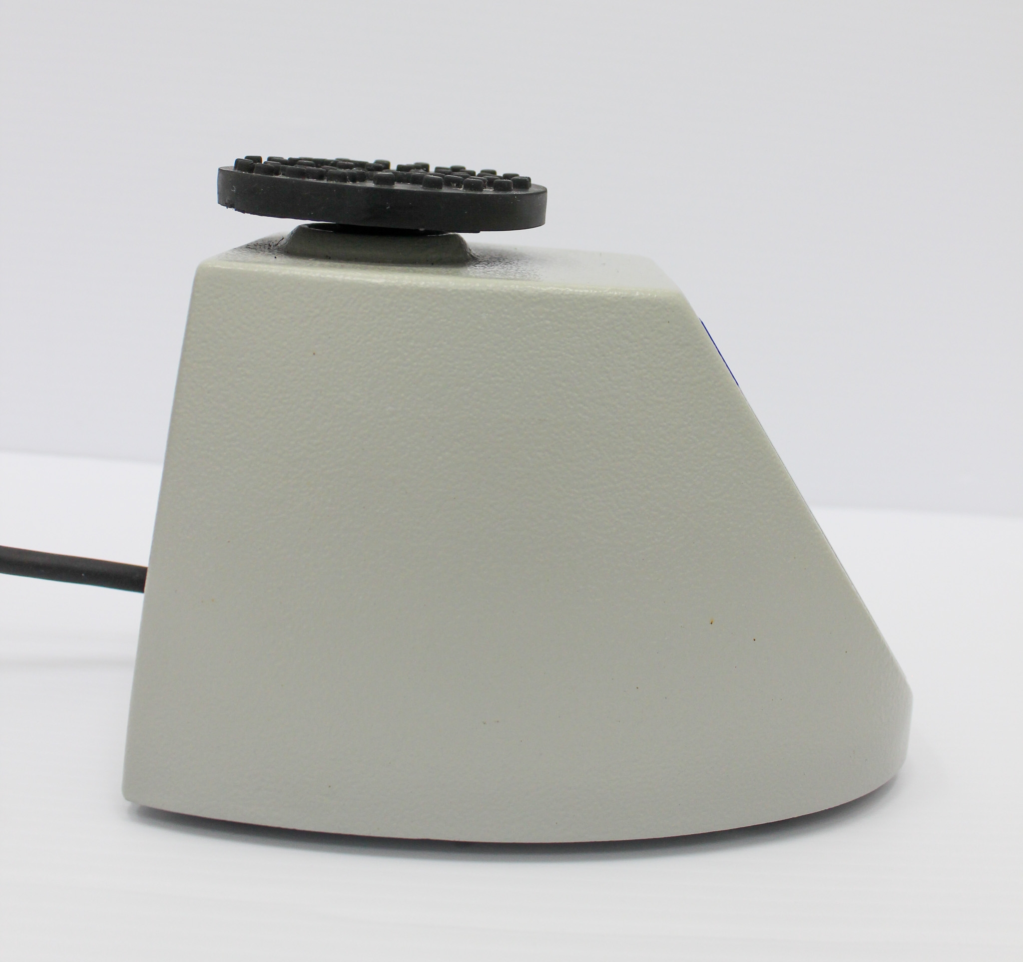 Fisher Cat No 02215360 Small Benchtop Equipment Vortexer 3200 RPM Fixed Speed