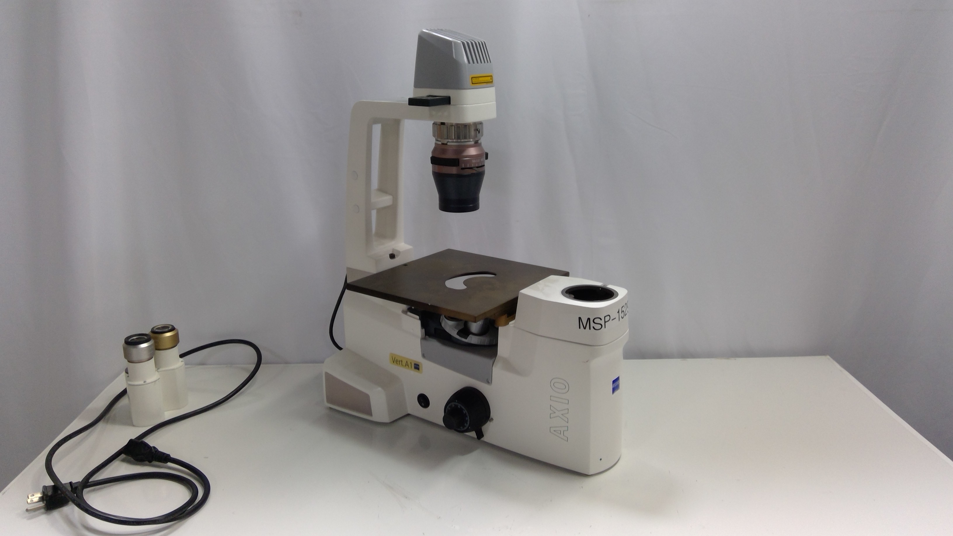 Zeiss 431030-9000-000 Inverted Microscope Biological Use XY Stage Germany