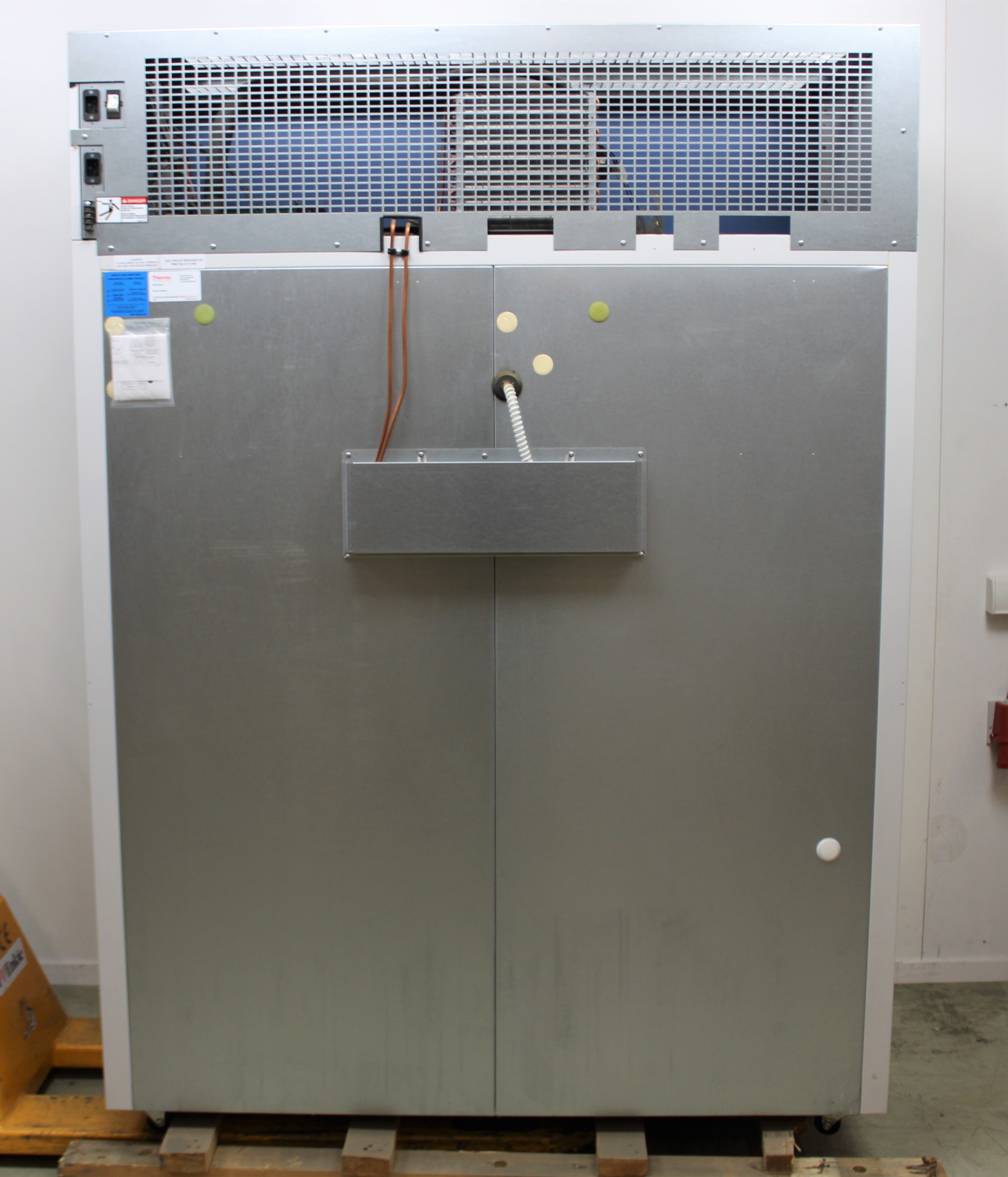 Thermo FRCR5004A Double Glass Door Refrigerator 115V 60Hz Cold Storage