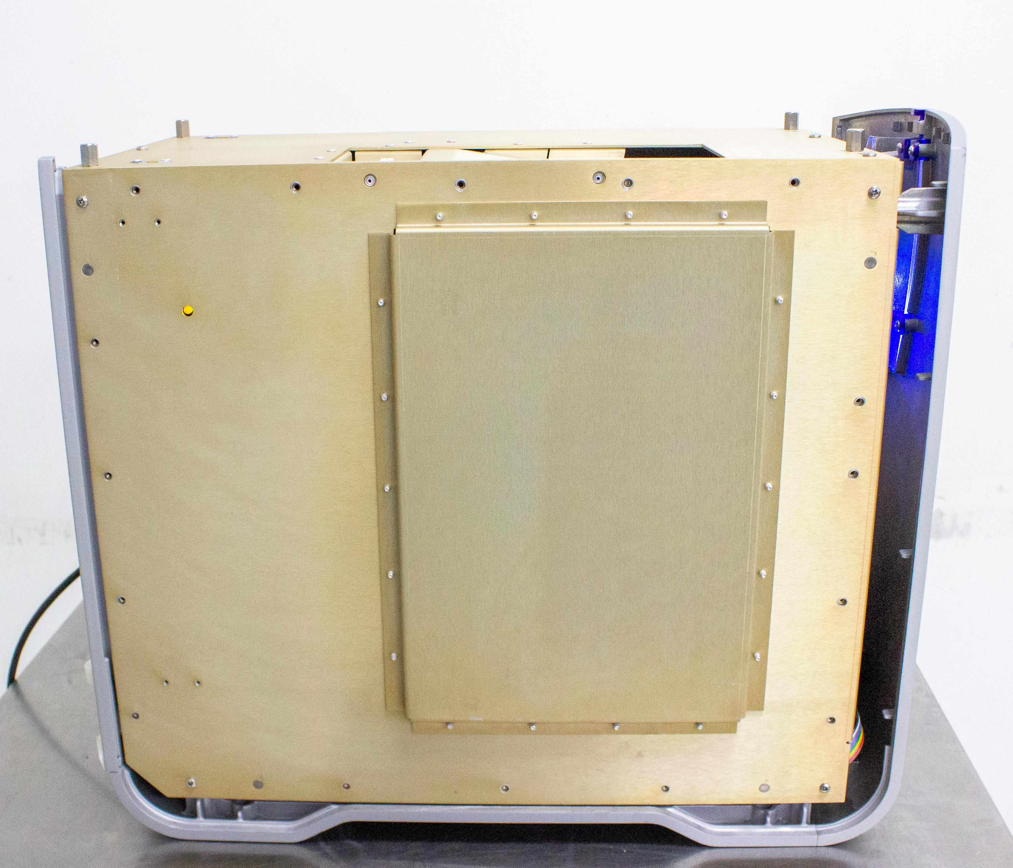 Affymetrix GeneChip 3000Dx V2 Microarray High-Resolution Clinical Scanner