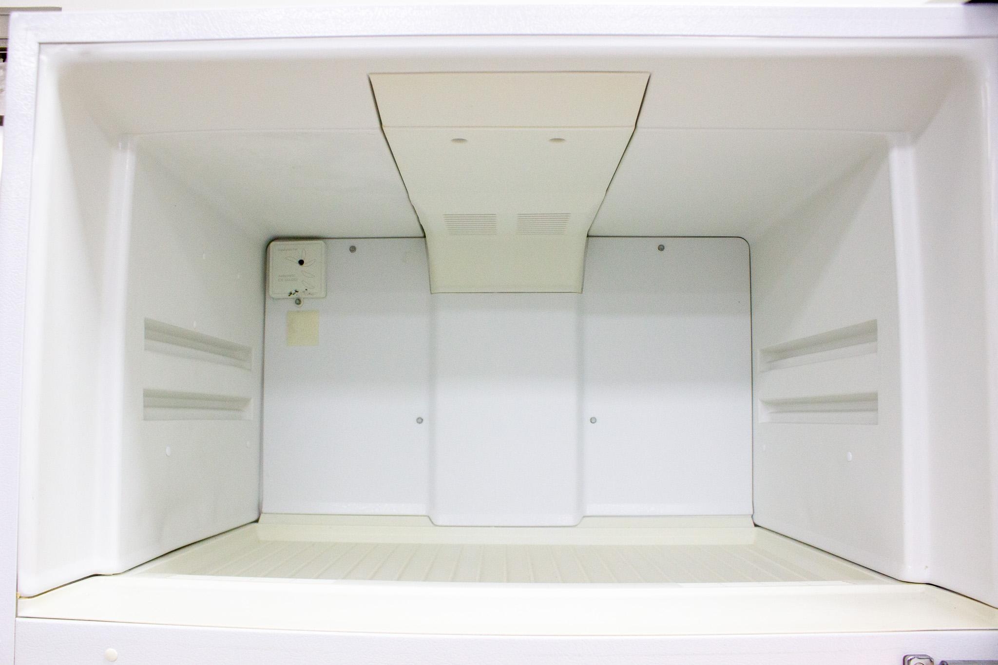 Amana TH21TW Freezer Refrigerator Dual-Zone 19.1 Cu.Ft. 120V 60Hz USA