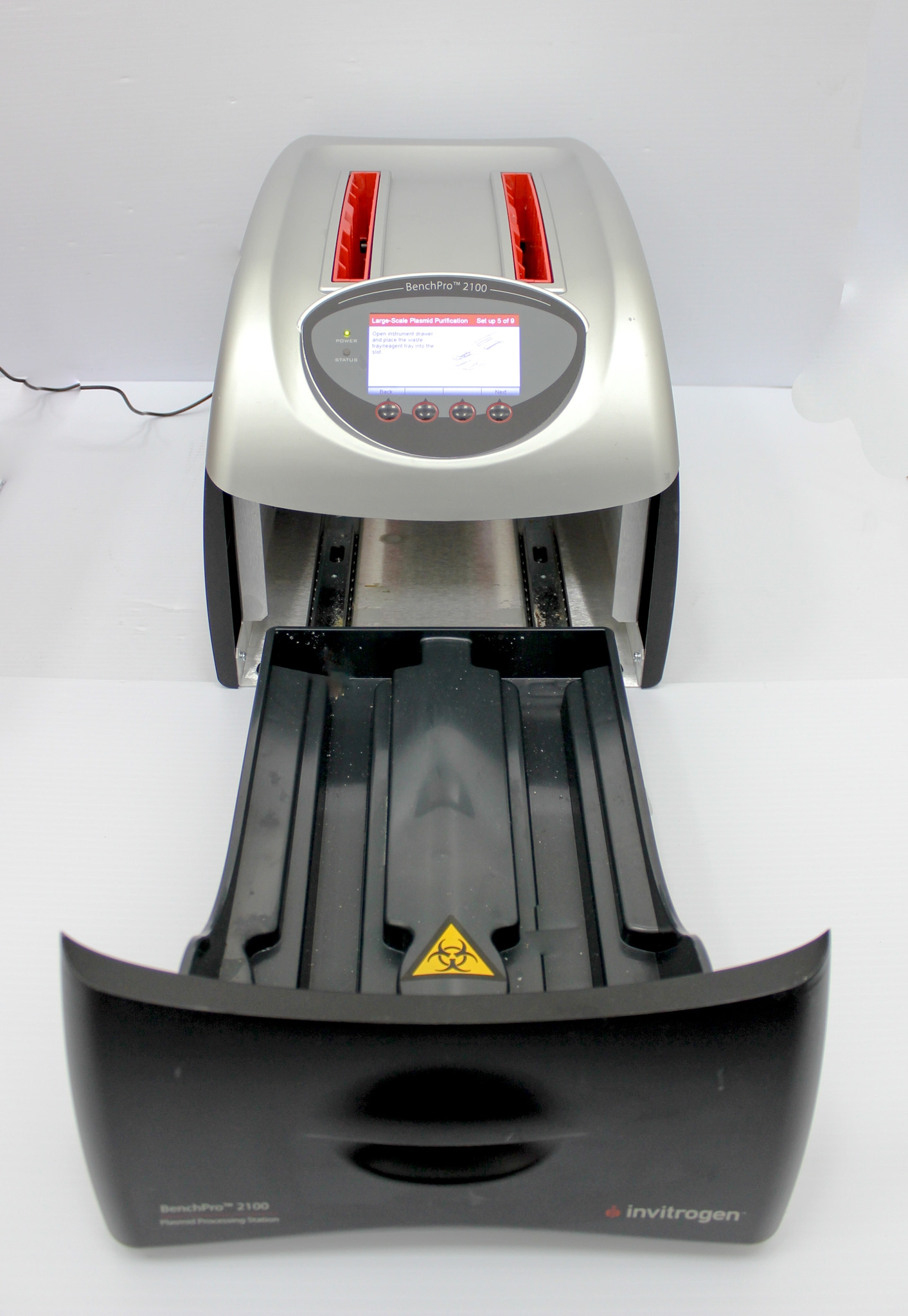 Invitrogen BenchPro 2100 DNA Purification System 2 Preps 100-125mL Capacity