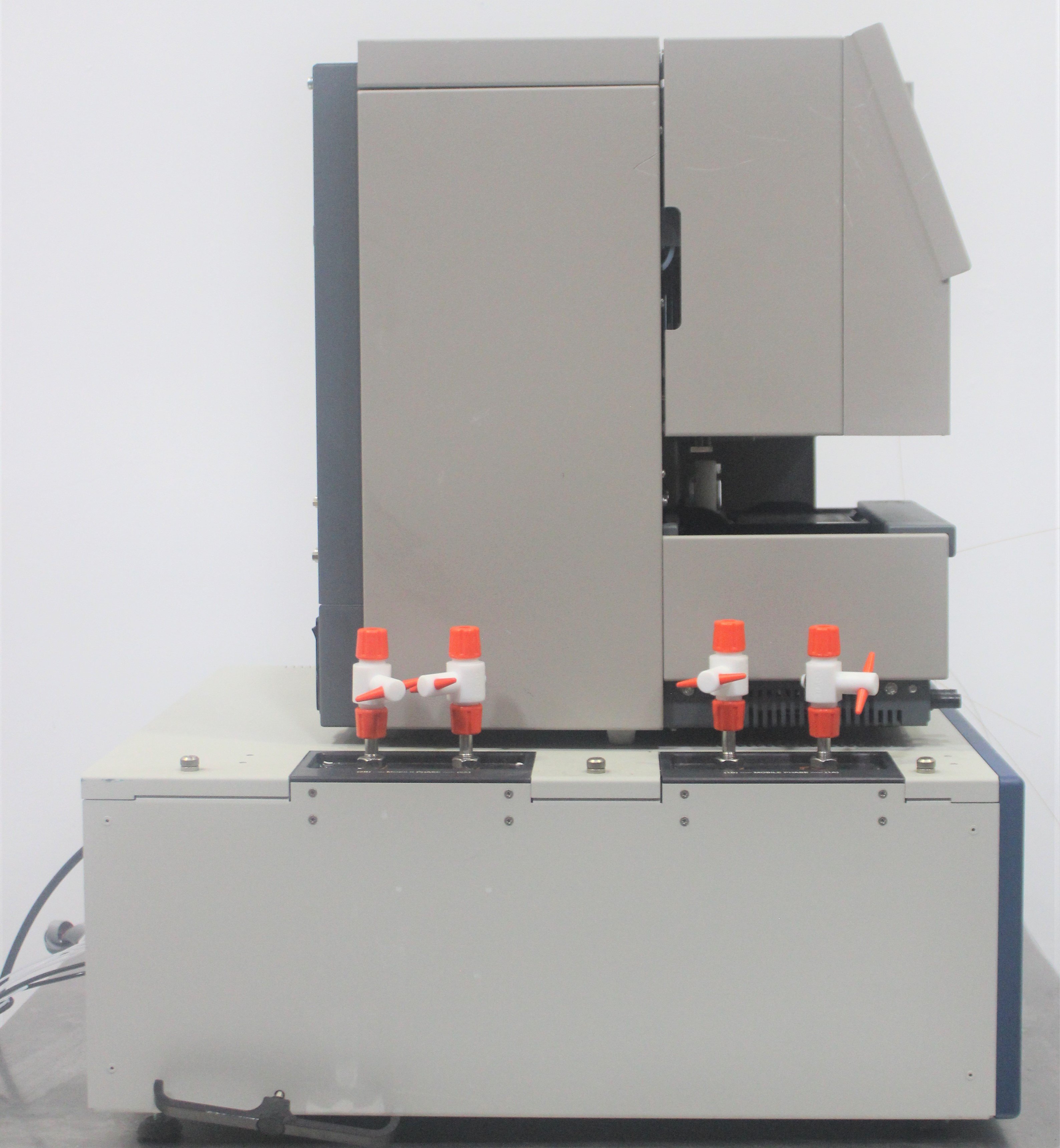 Eksigent NanoLC-2D 920 HPLC System for Automated 2D Peptide Separations