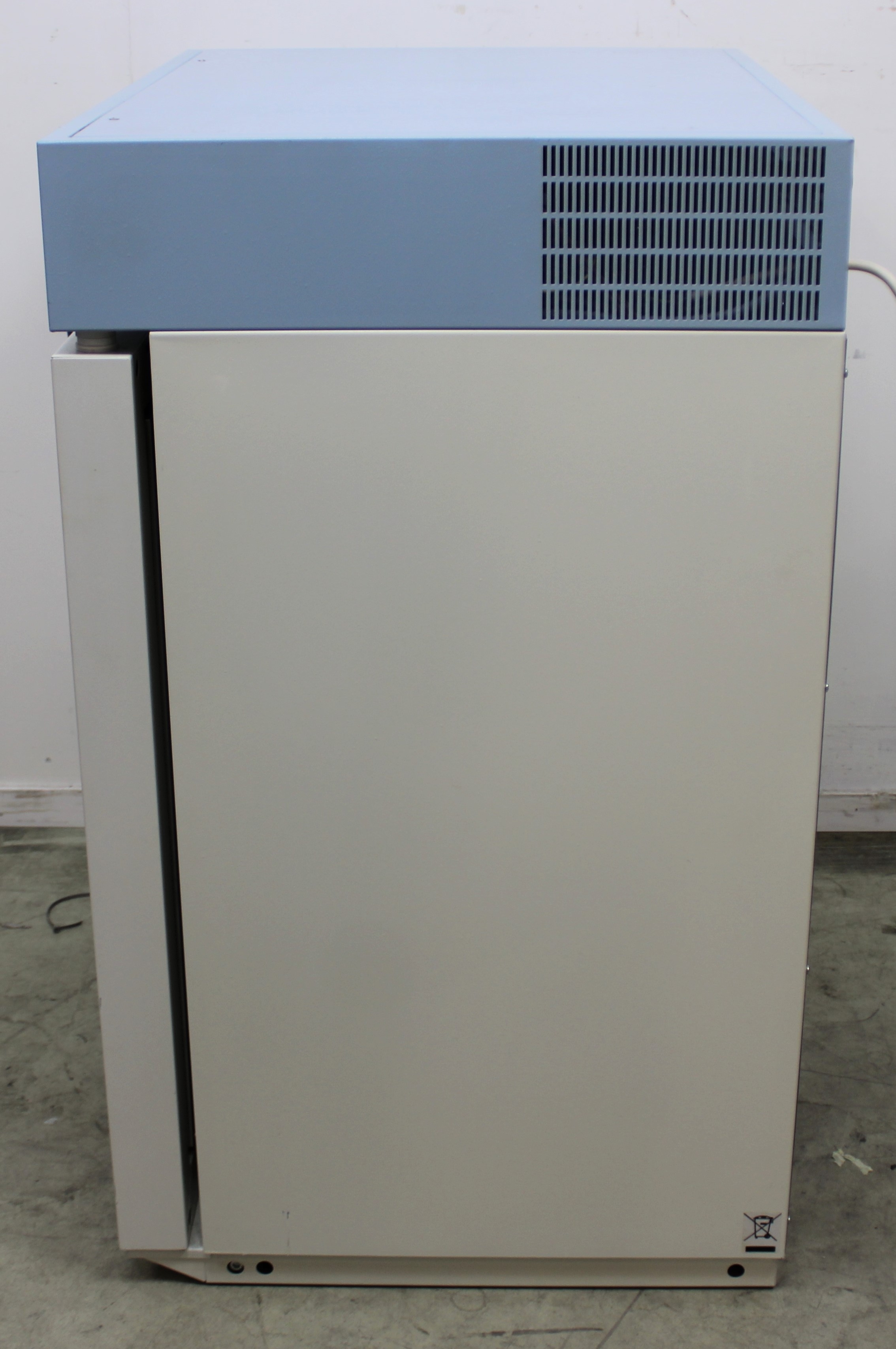 MMM Friocell 111 Incubator Incubator Studies 0-99C 2 Shelves Germany